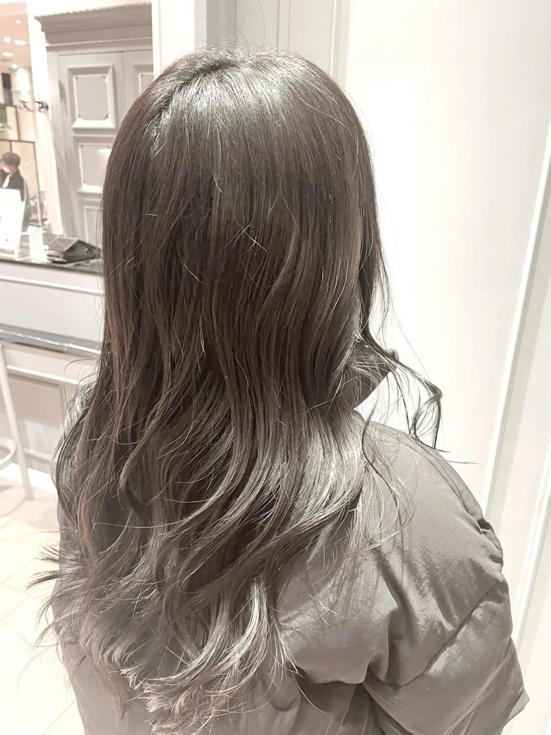 ロング カットモデル ヨネダのヘアスタイル