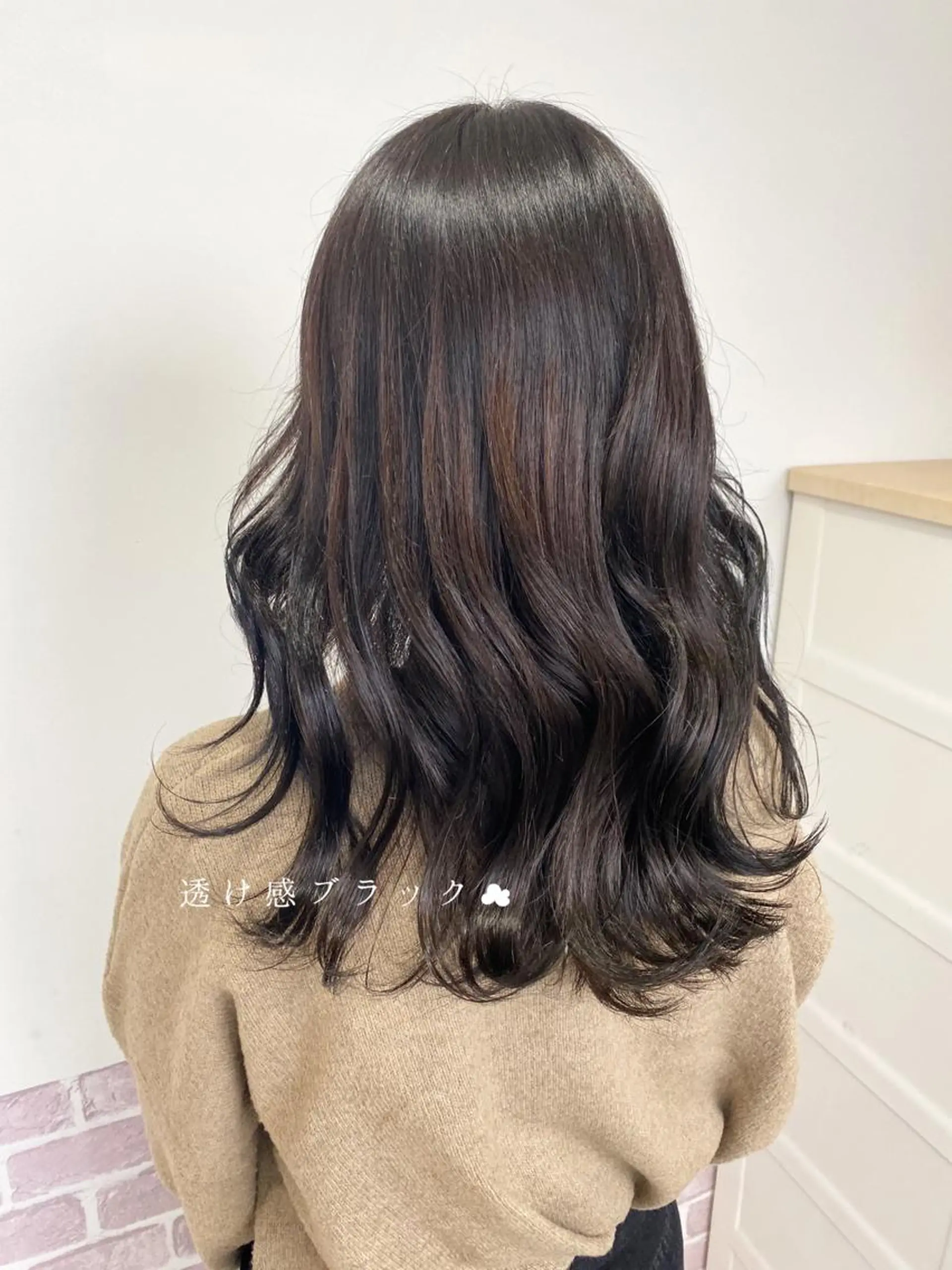 セミロング カラー 透明感カラー ハイトーン/ブリーチ MAYURI🌺横浜のヘアスタイル