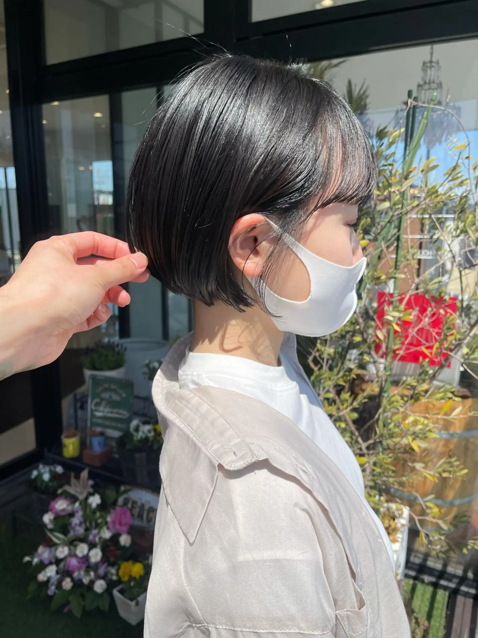 ショート ボブ ブリーチ/ハイトーン SERINAのヘアスタイル