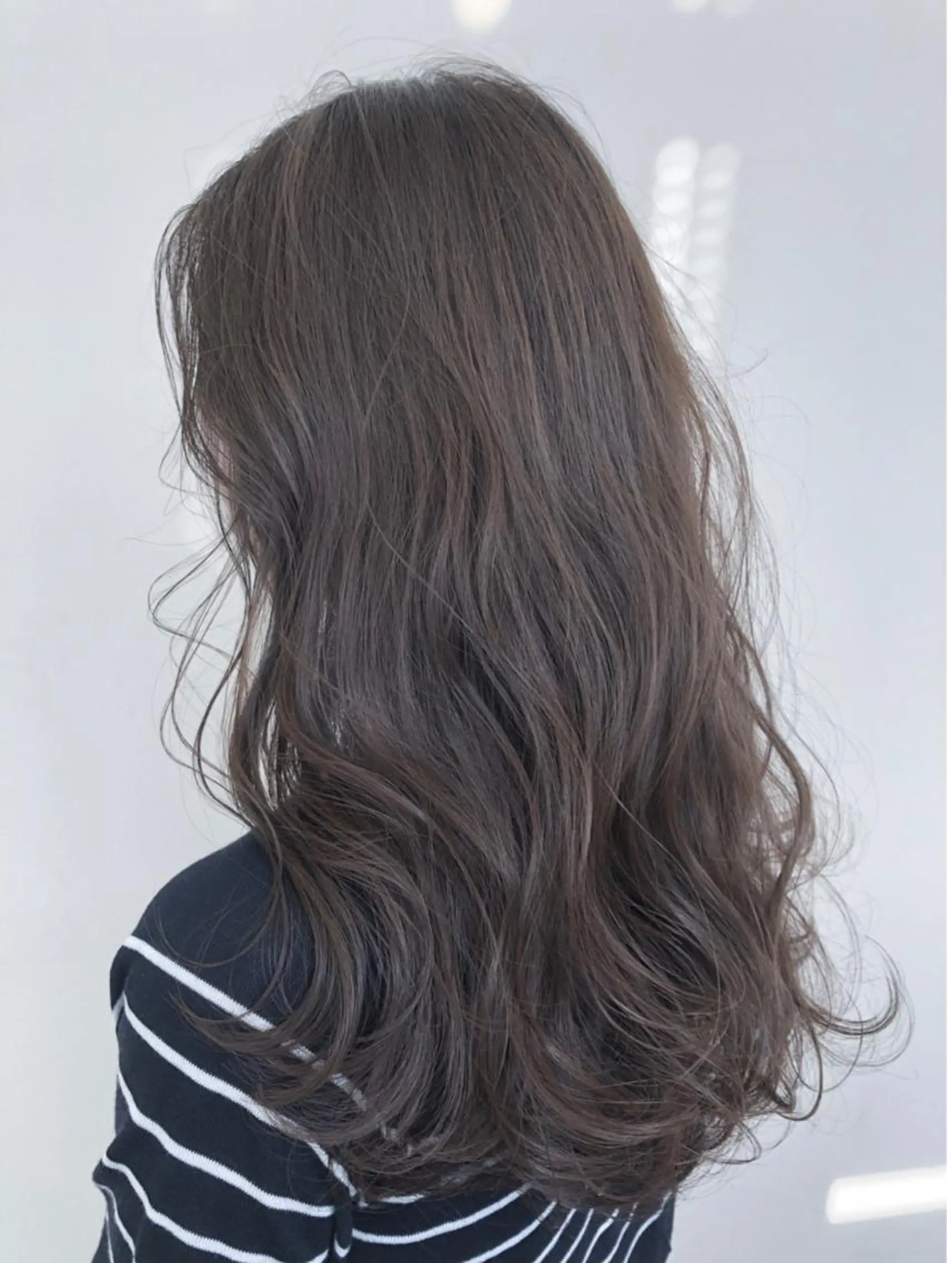 ロング カラー ブルーカラー ブルージュ ヘアカラー トリートメント Beach 代表 KENTAのヘアスタイル