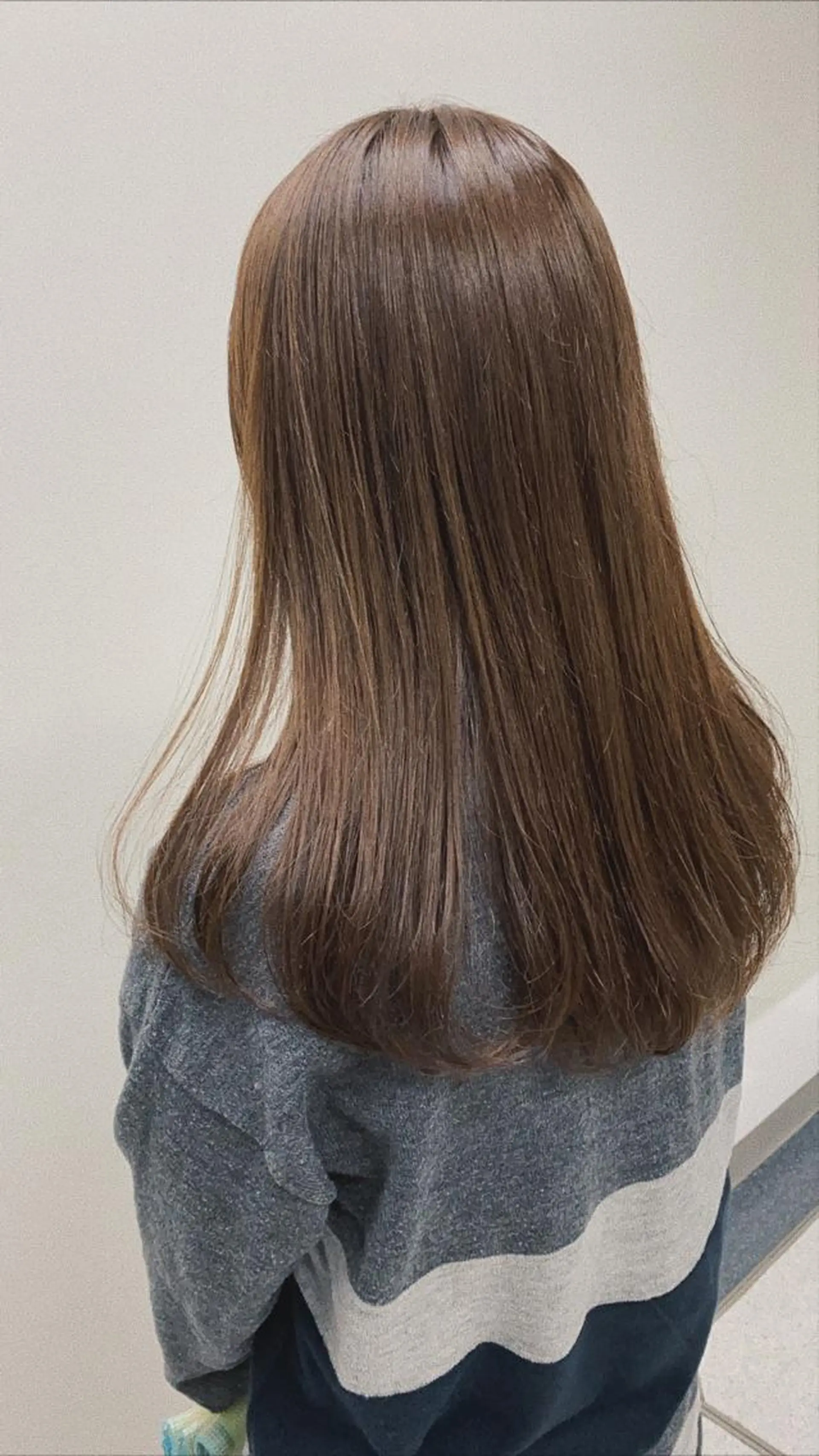 セミロング カラー ヨシモトリョウ 髪質改善/美髪のヘアスタイル