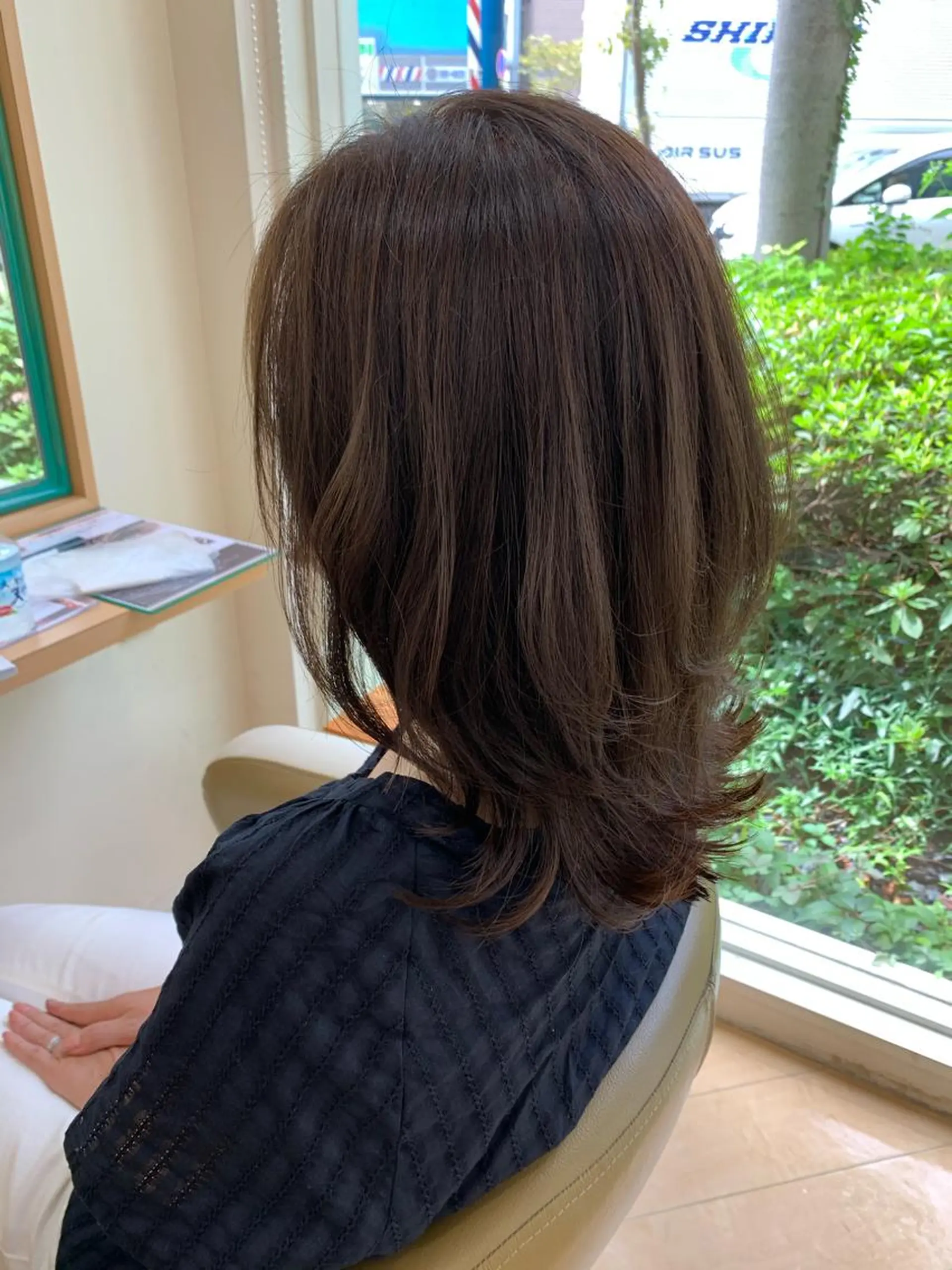 ミディアム カラー カット ヘアカラー トリートメント 福原 亜祐美のヘアスタイル