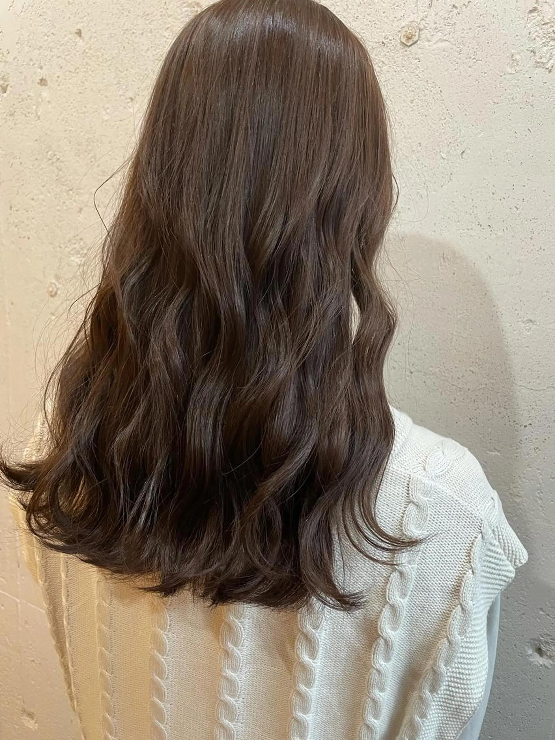 ロング カラー ブリーチ 透明感カラー ダブルカラー グレージュ ブリーチなしカラー hisano / ハイトーン・透明感のヘアスタイル