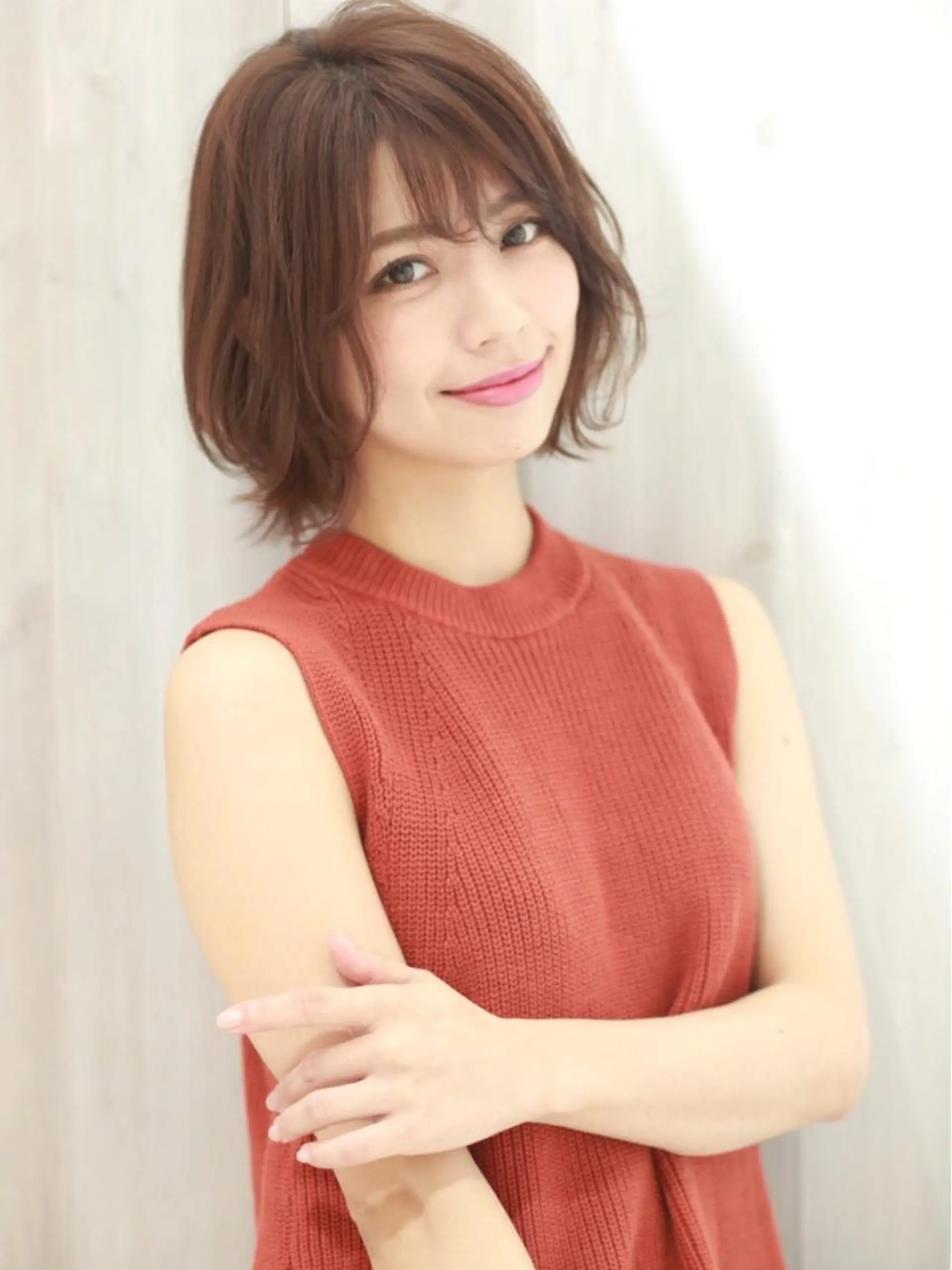 ショート カラー アッシュ ピンクカラー ピンクアッシュ ボブ シースルーバング 中村 美穂のヘアスタイル