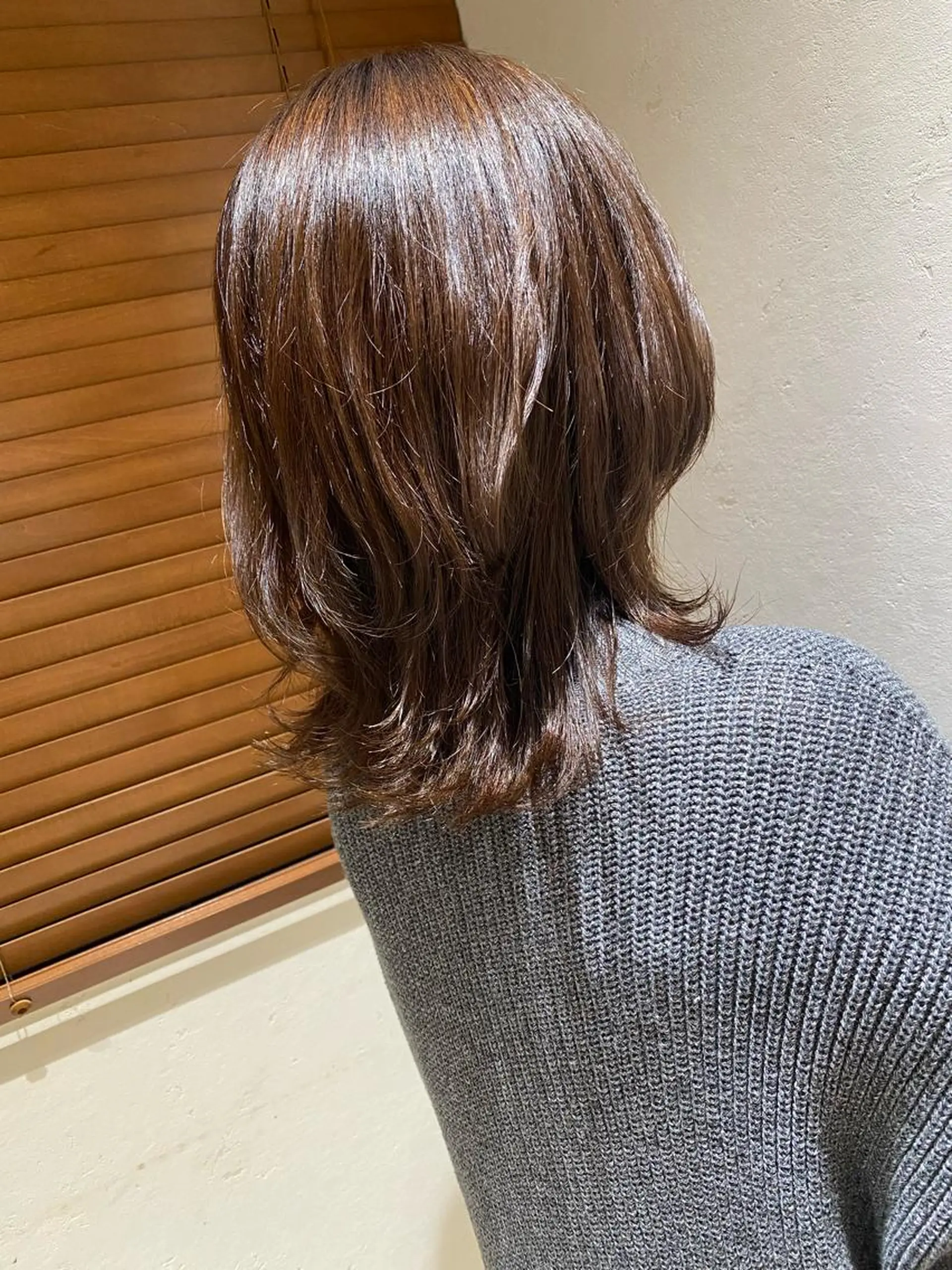 ミディアム カラー アッシュ 中村 莉子のヘアスタイル