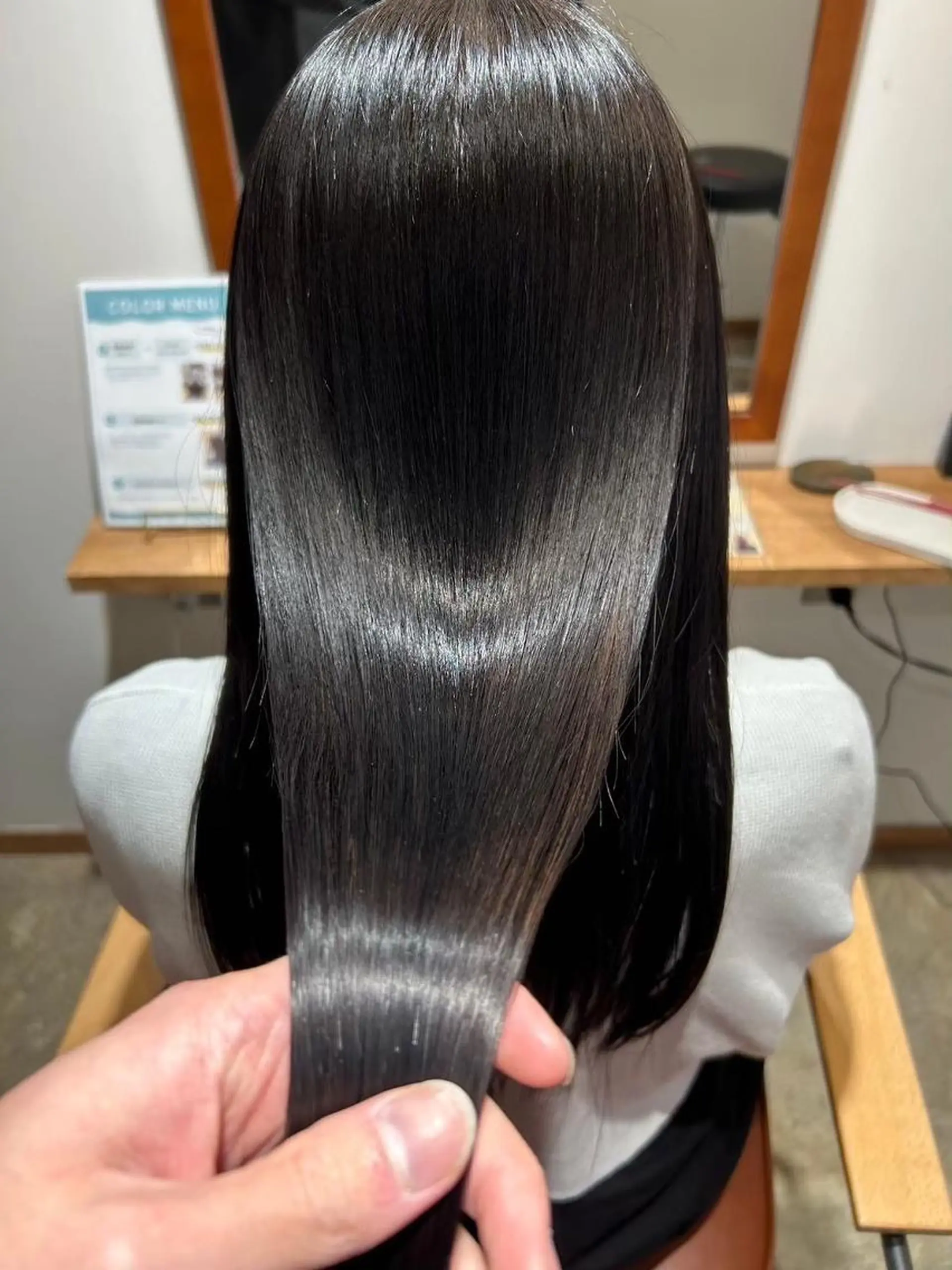 ロング トリートメント 前田 琳帆のヘアスタイル