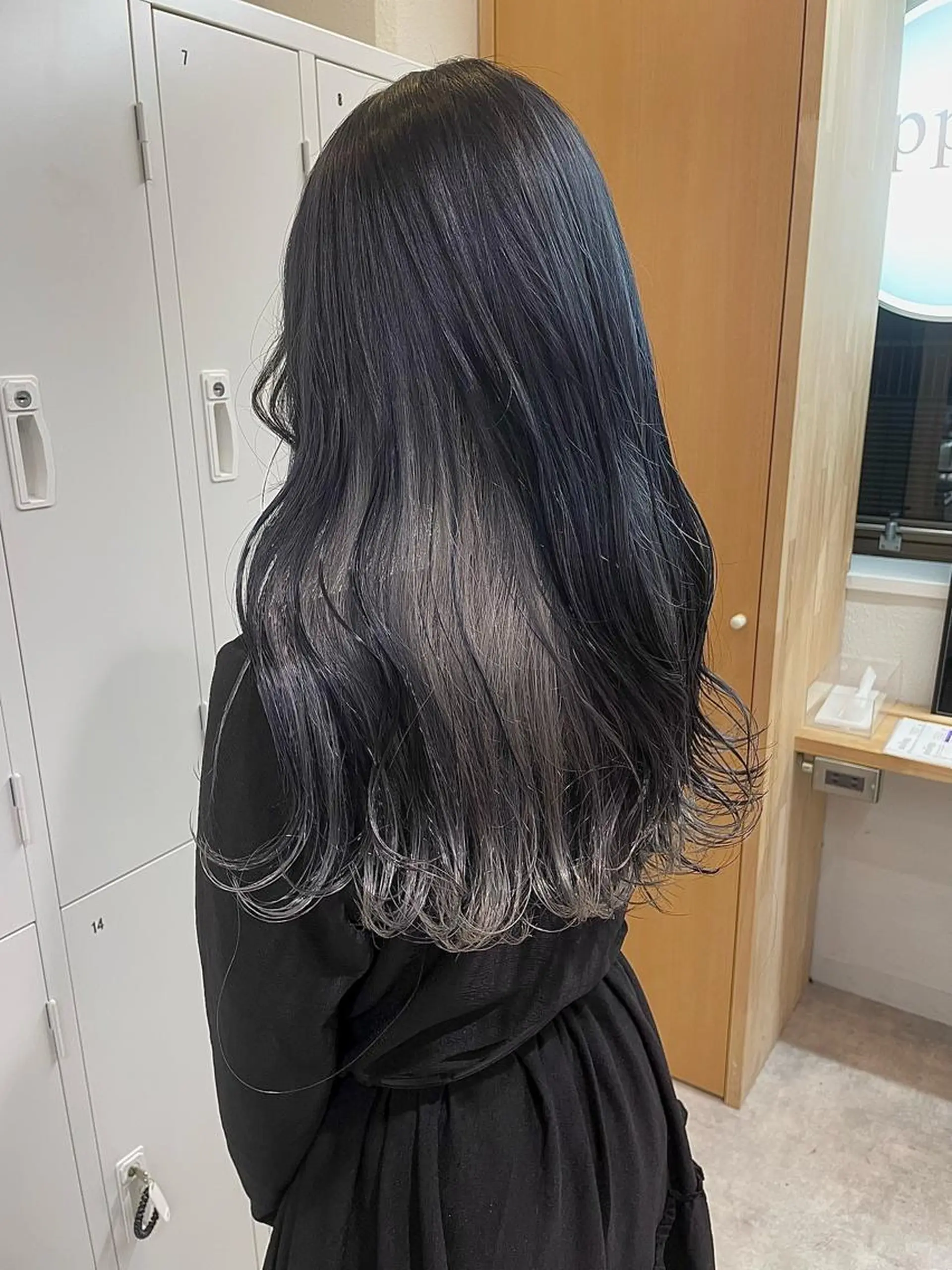 セミロング カラー ブルーカラー インナーカラー ネイビーカラー シルバー 田中大星 /ボブ 縮毛矯正のヘアスタイル