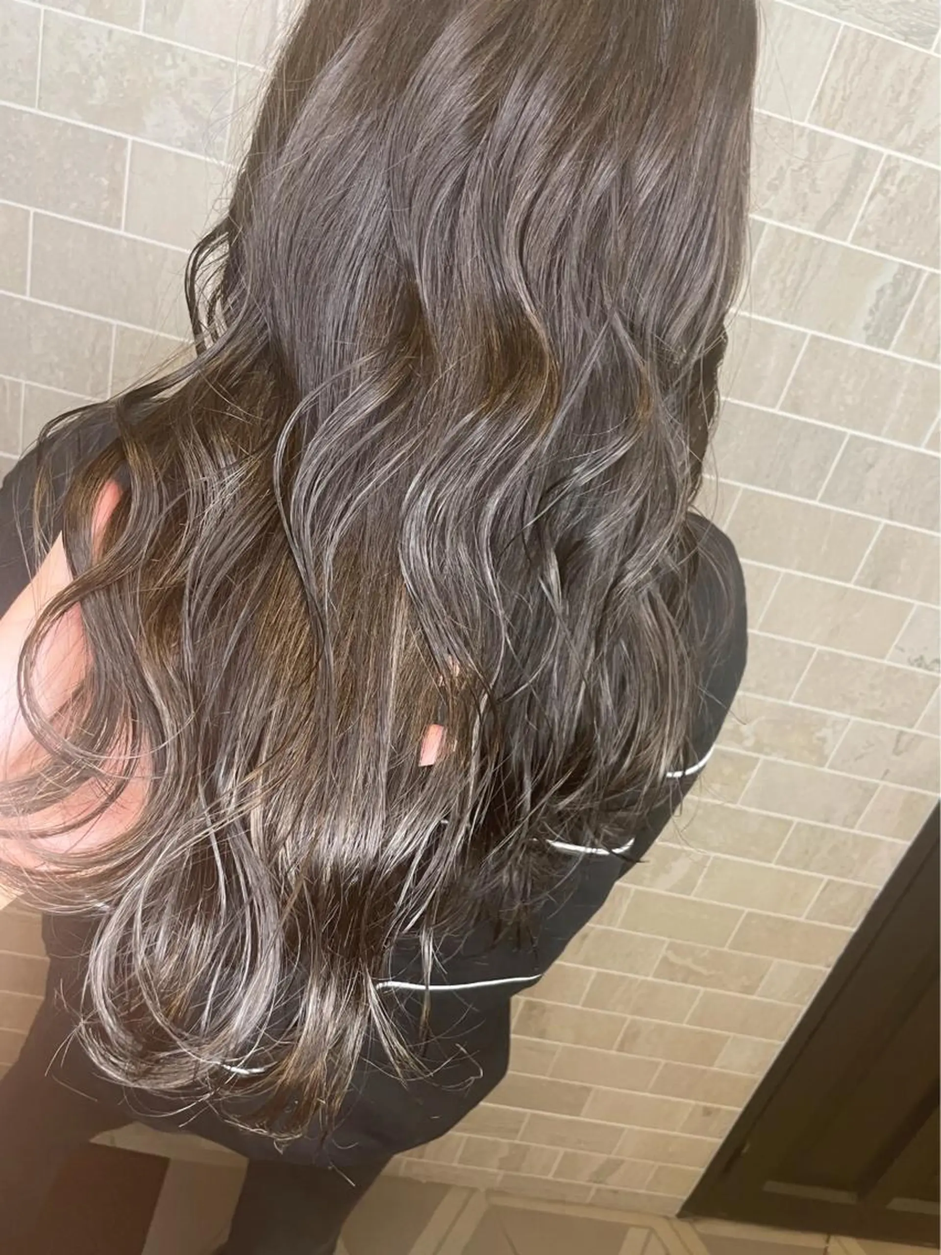 ロング 齋藤 樹里のヘアスタイル