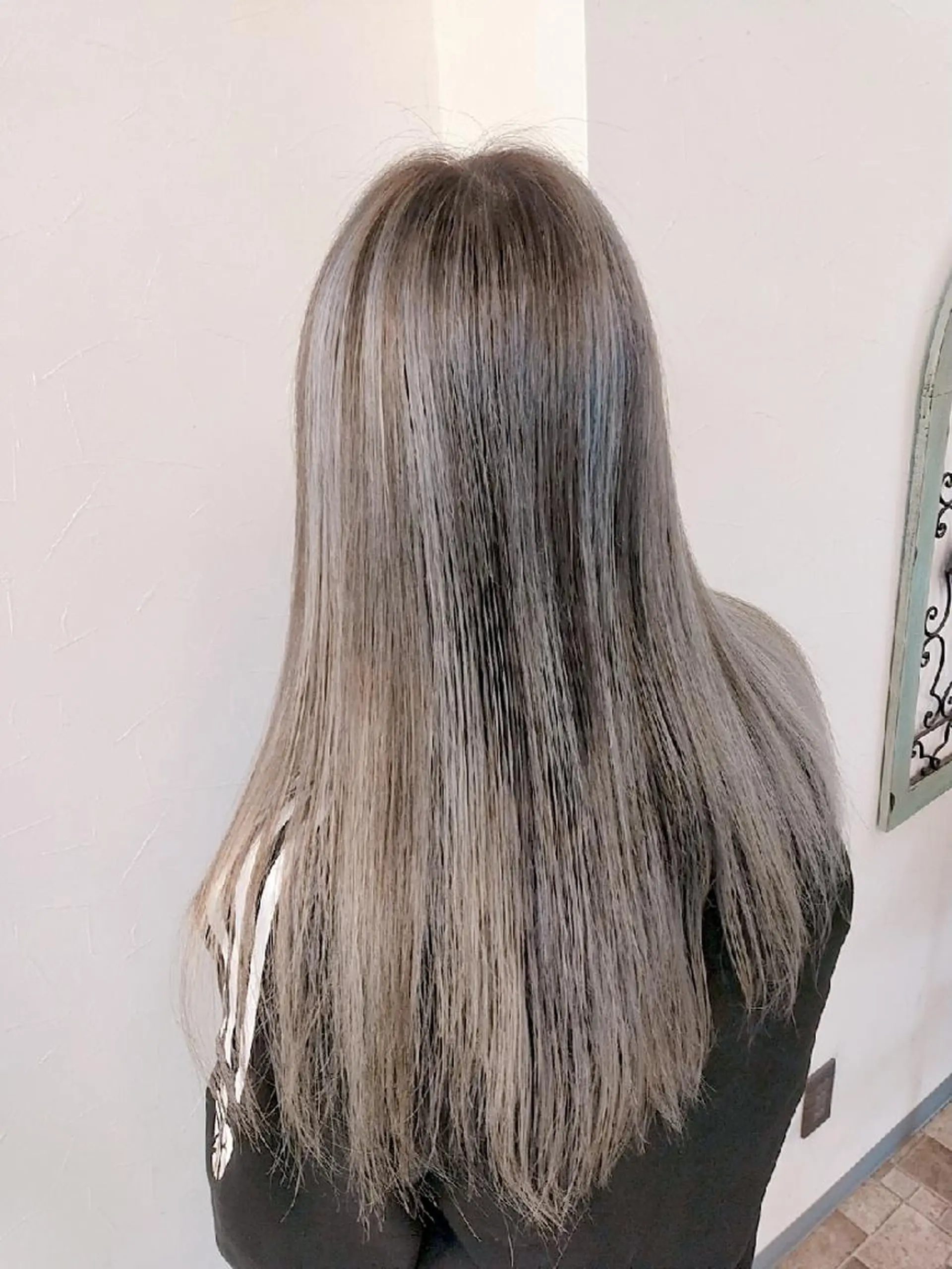 ロング カラー バレイヤージュ ブリーチ ケアブリーチ ダークグレー ダブルカラー Lilith所属・デザインカラー 髪質改善Lilithのその他イメージ