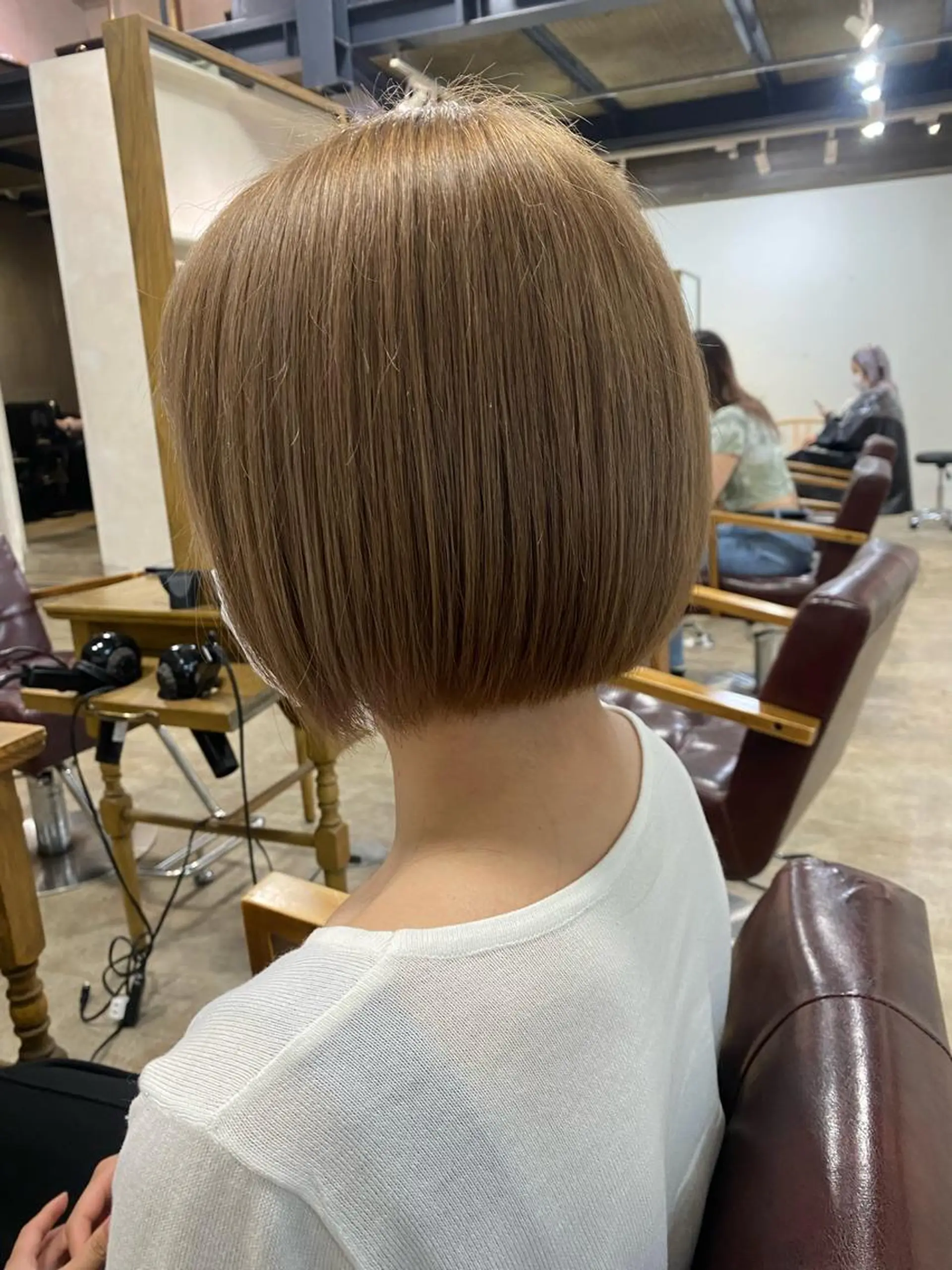 ショート カラー ベージュカラー ブリーチ ケアブリーチ ミルクティーベージュ ヘアカラー ミニモお気に入り数 No.1宍戸雄弥のヘアスタイル