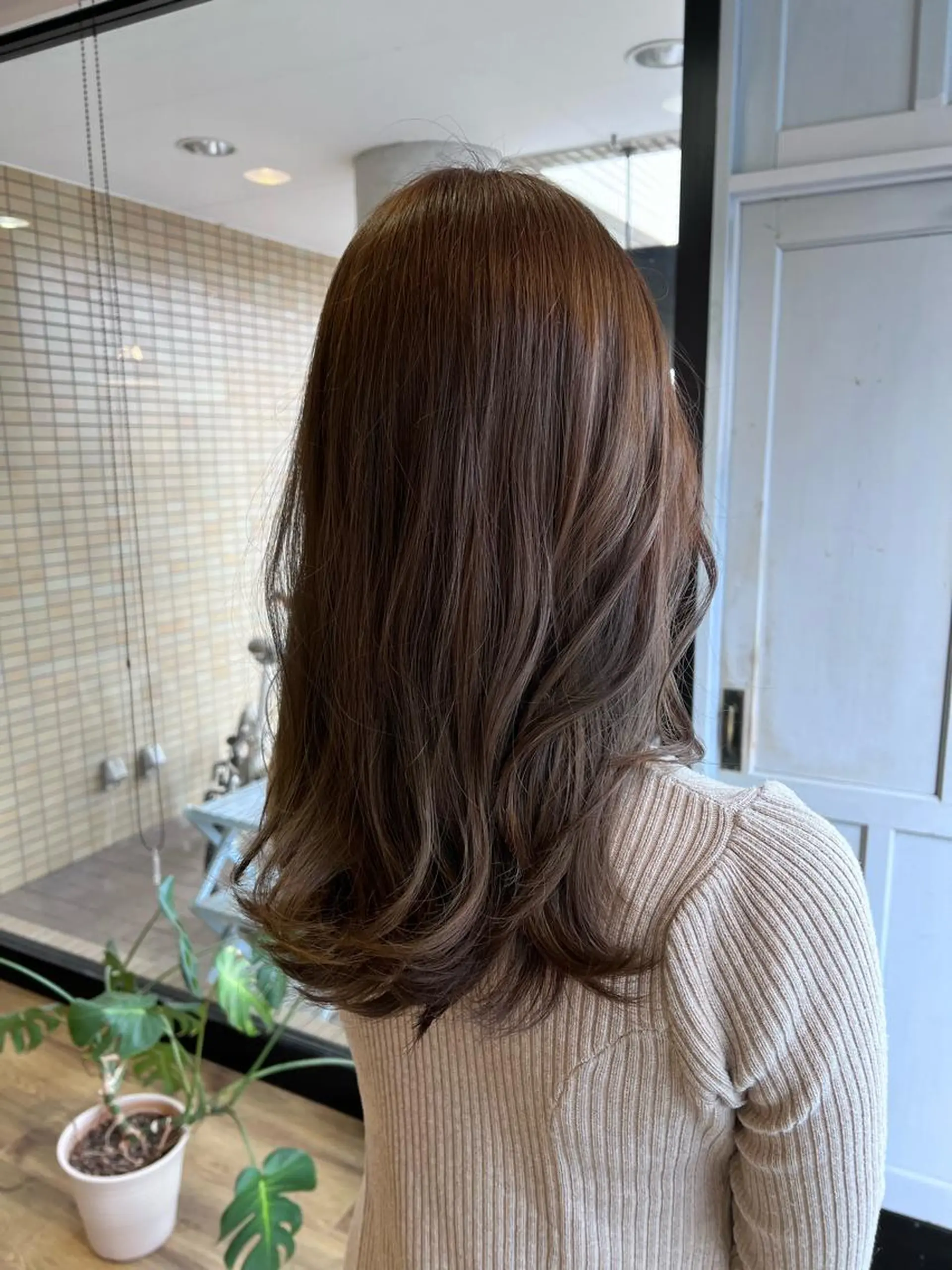 ロング カラー ブラウンカラー カット ヘアカラー トリートメント ツキダテ ユイのヘアスタイル