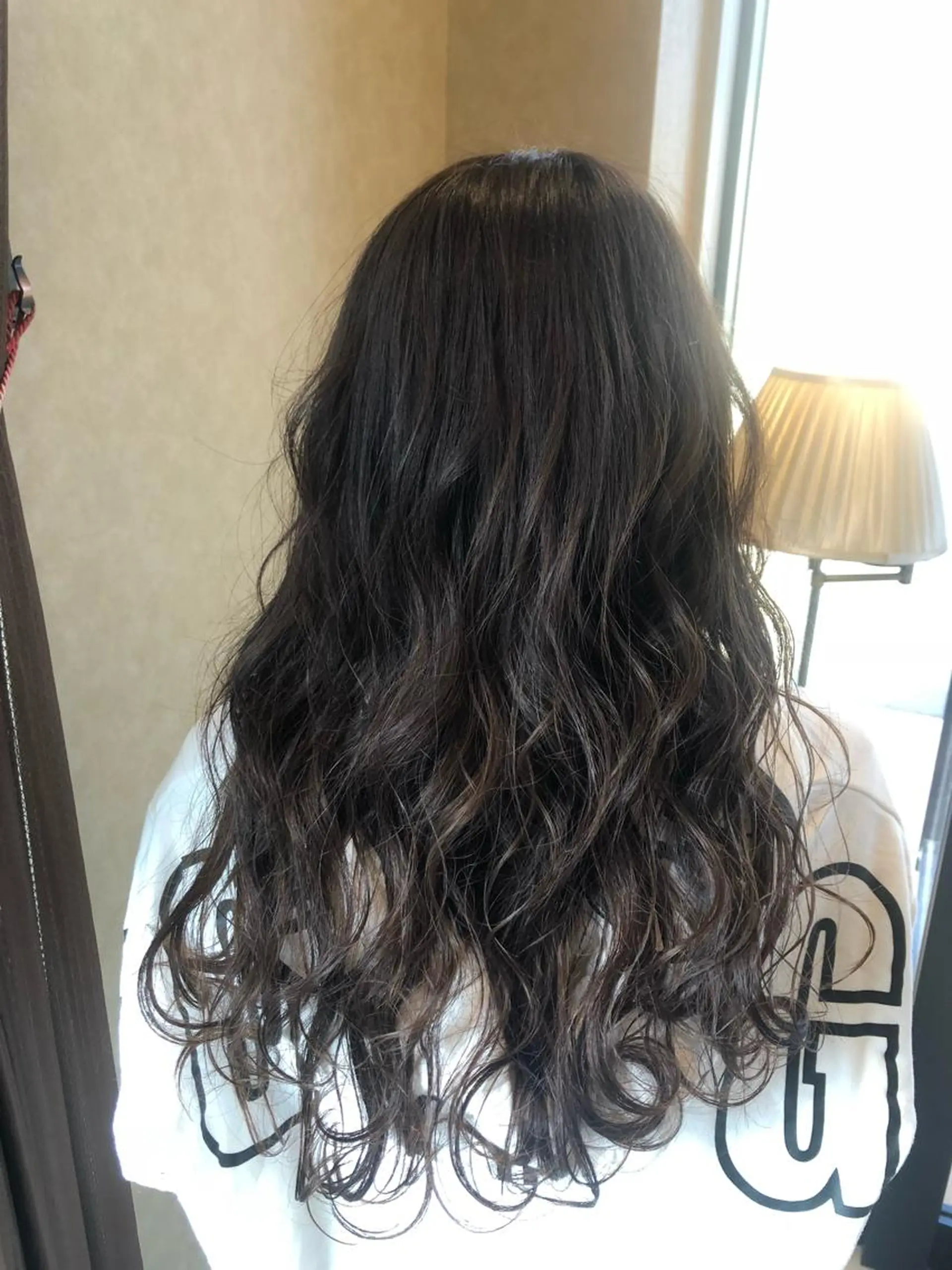 ロング カラー カワサキ ヒナコのヘアスタイル