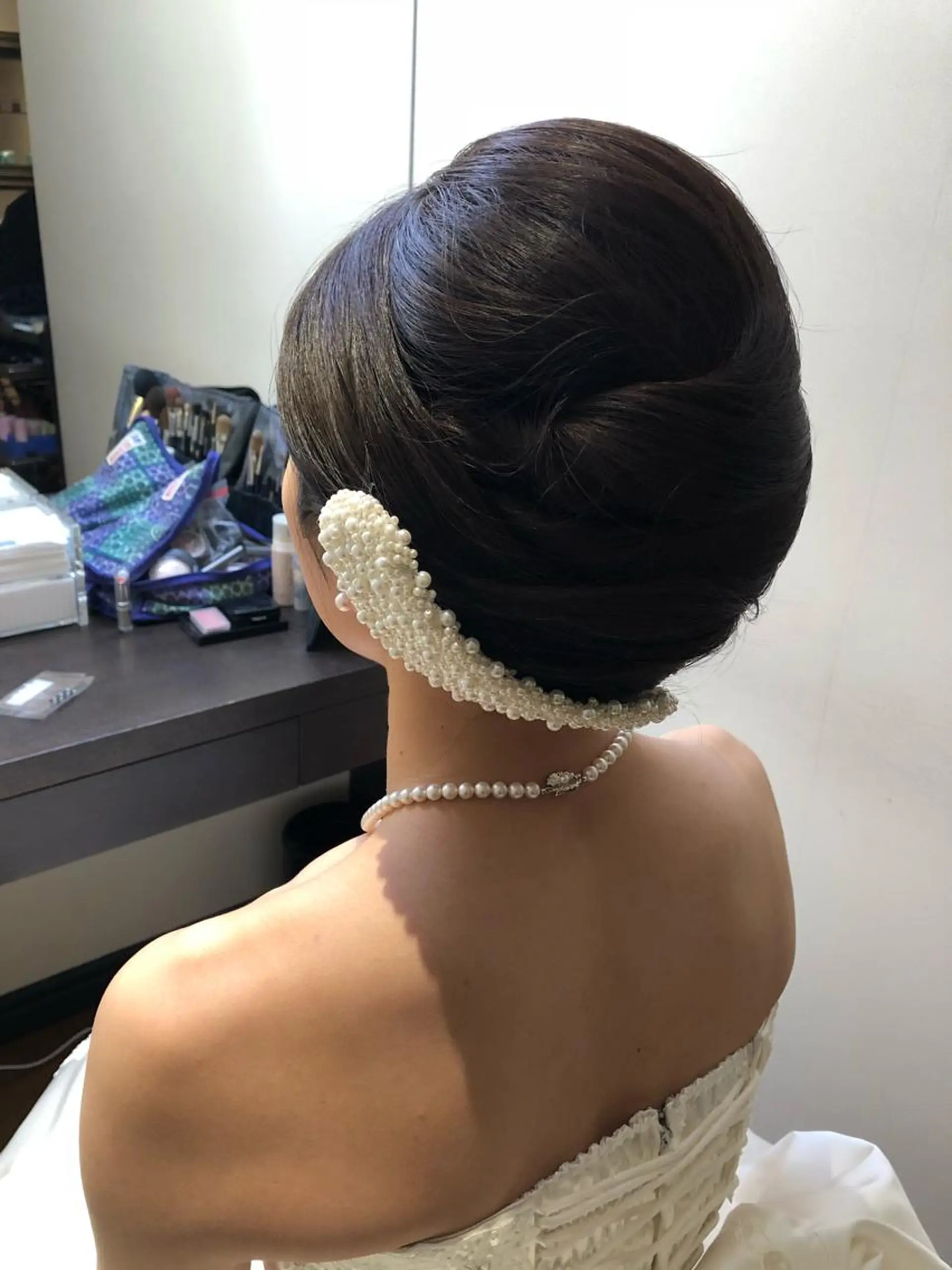 ヘアアレンジ 夜会巻き 糸賀 史織のマツエク・マツパデザイン