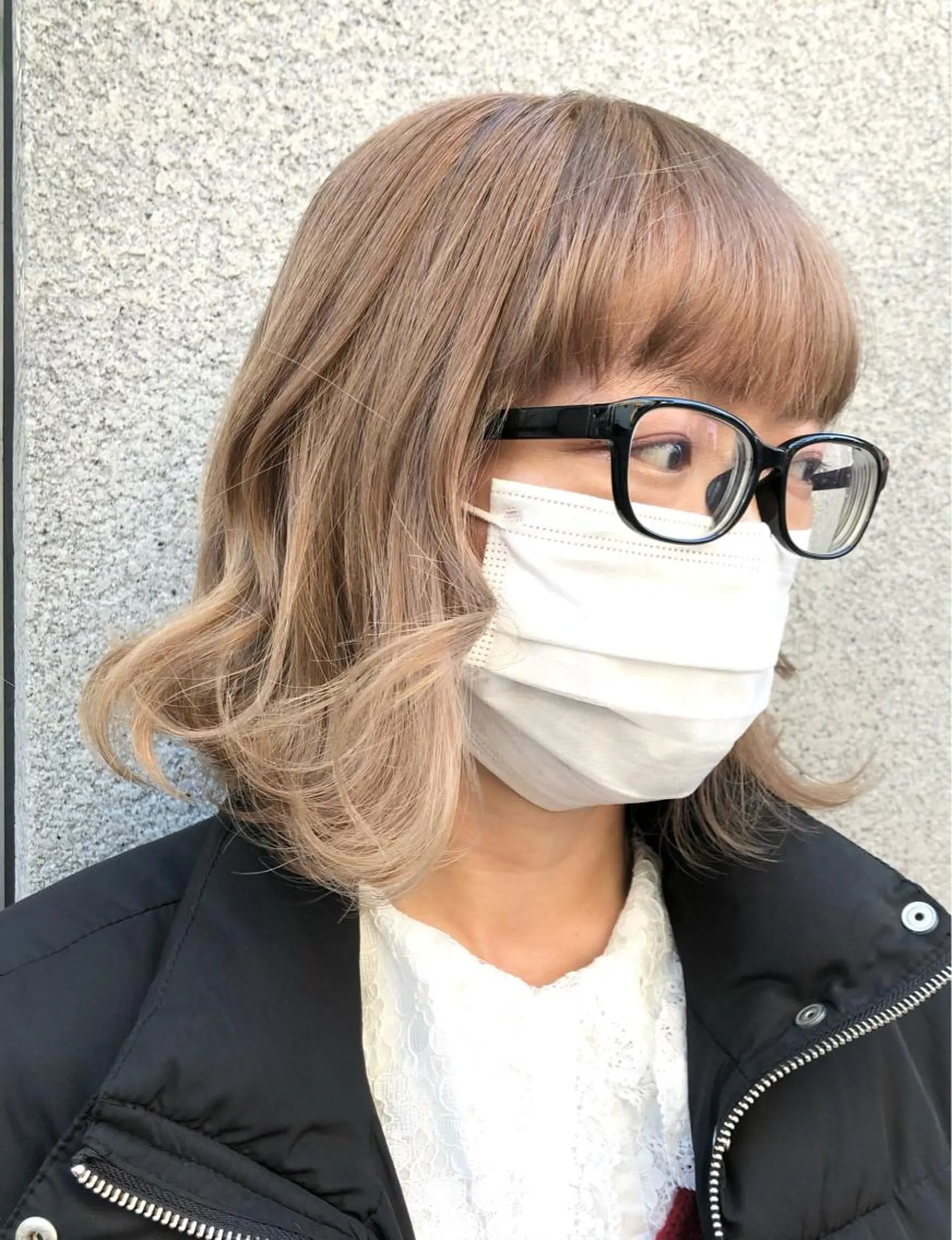 ショート カラー ヘアアレンジ ベージュカラー ハイトーンカラー ミルクティーベージュ 🪼個性、雰囲気🪼 ⛈オカダ🎧のヘアスタイル