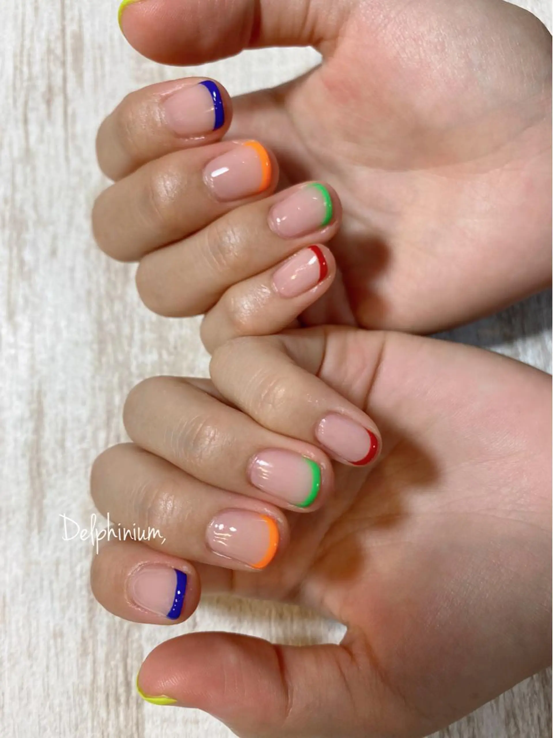 ネイル フレンチネイル ショートネイル ハンドネイル 岡本 友恵のネイルデザイン