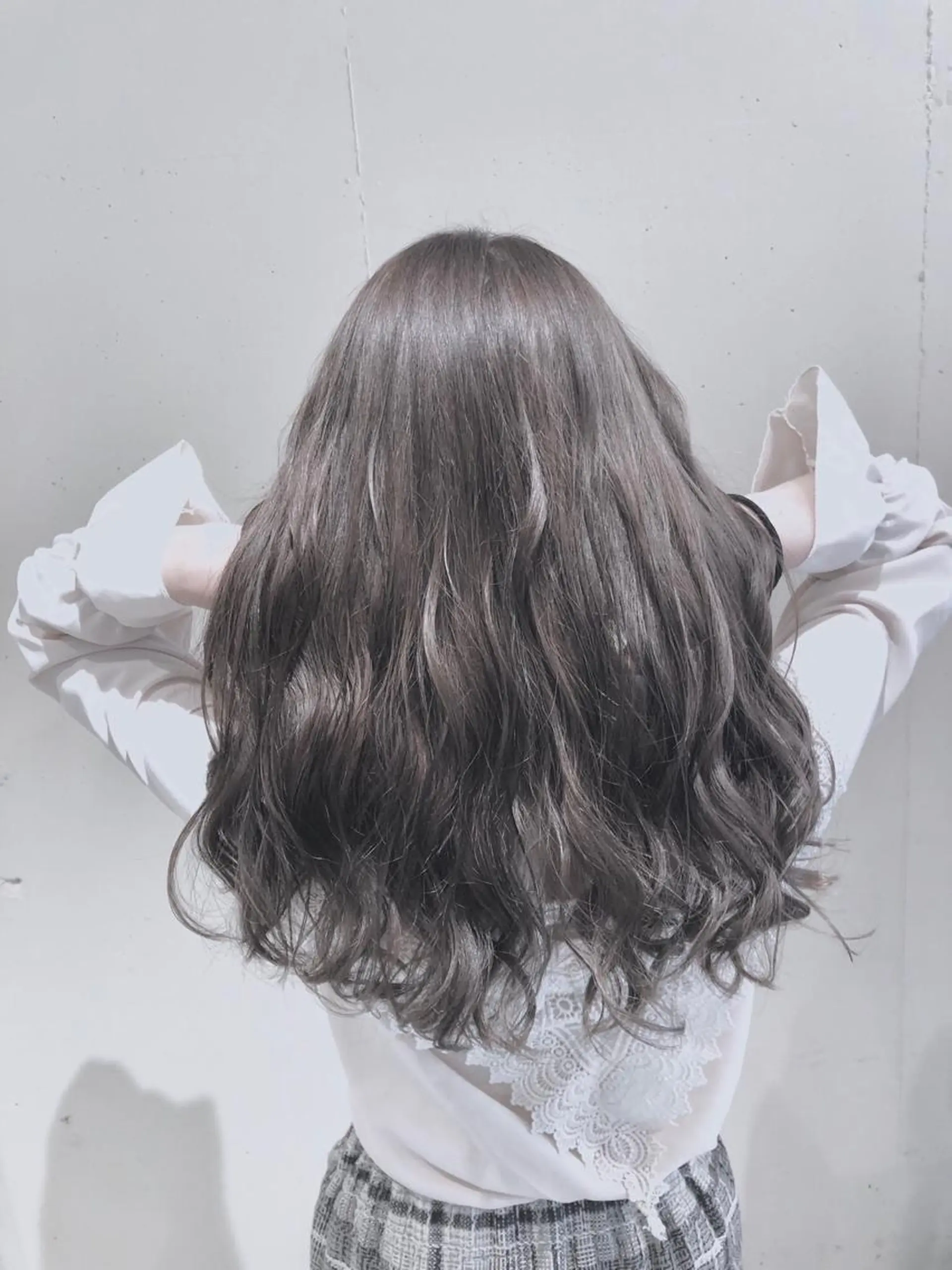 セミロング カラー パーマ ヘアアレンジ バレイヤージュ ブリーチ 透明感カラー グラデーションカラー グレージュ 【ツヤ髪美容師】 ツダケイスケのヘアスタイル