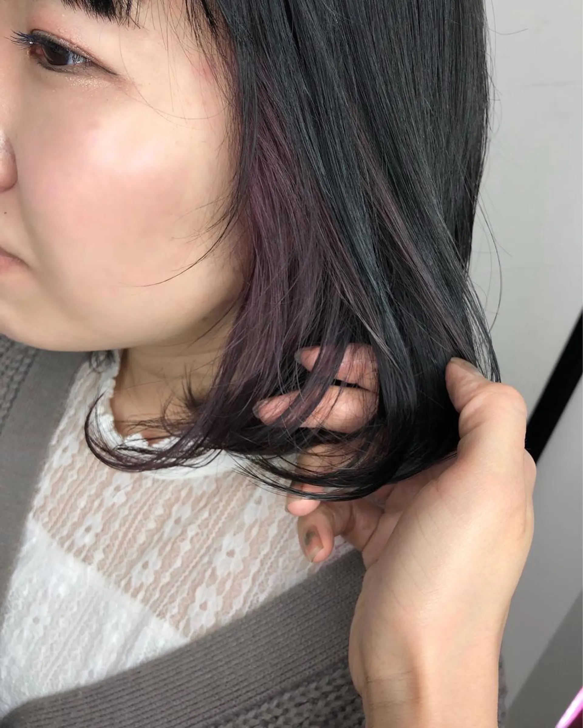 ミディアム カラー インナーカラー パープルカラー 西山梨々【5/1〜 復帰致します🌼】のヘアスタイル