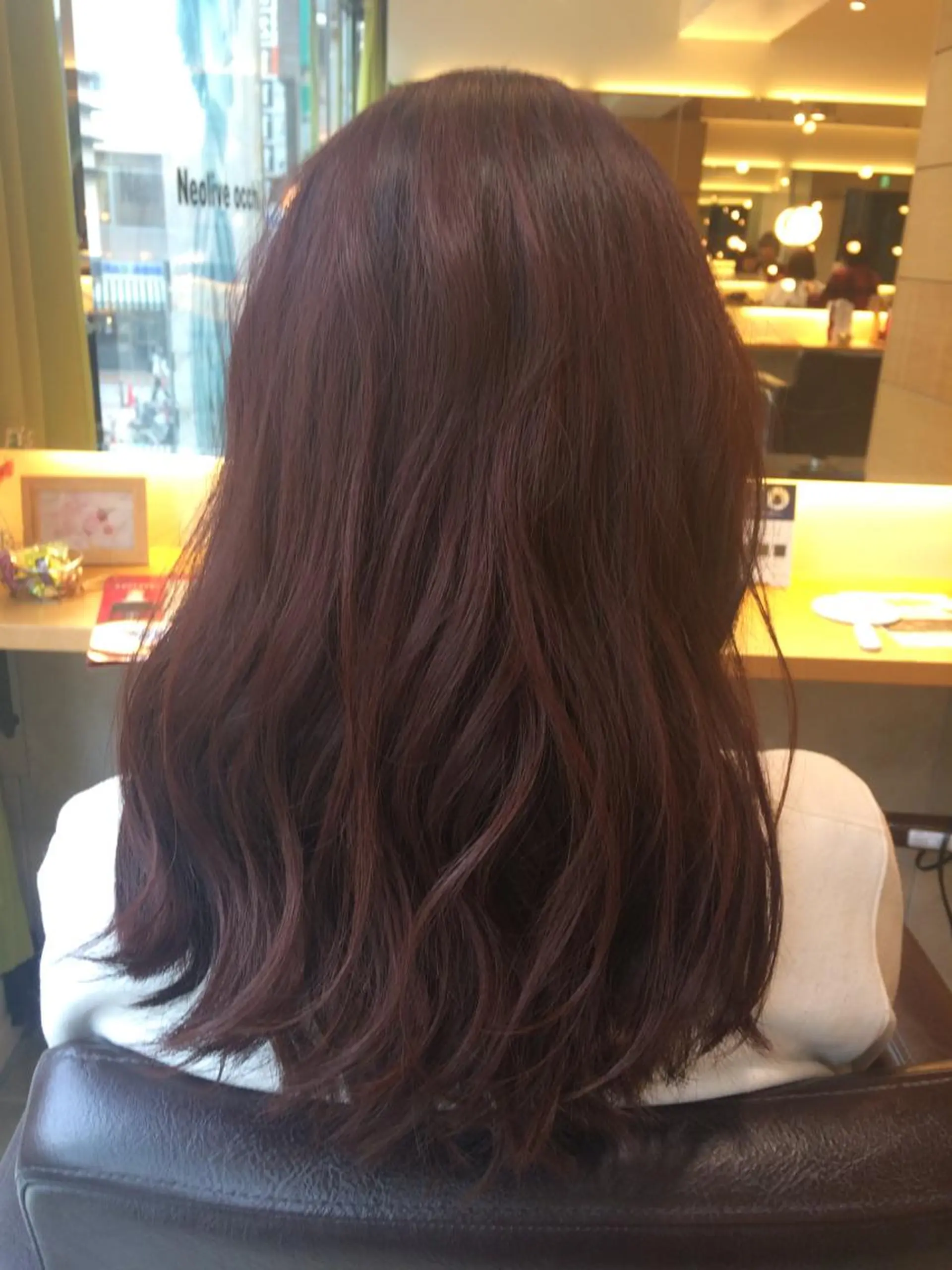 ミディアム カラー ピンクカラー メンズパーマの巨匠 鈴木純のヘアスタイル