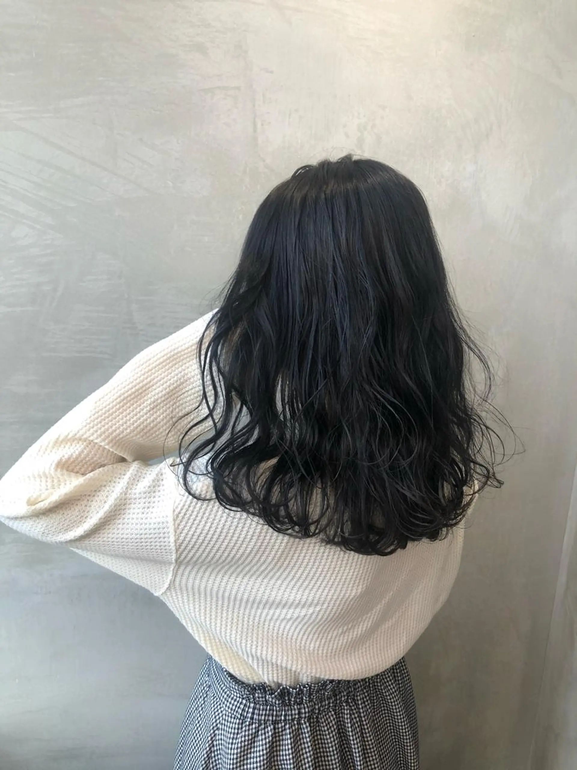 ミディアム カラー パーマ ヘアアレンジ 顔周りカット・相談 レイヤーも◎しずくのヘアスタイル