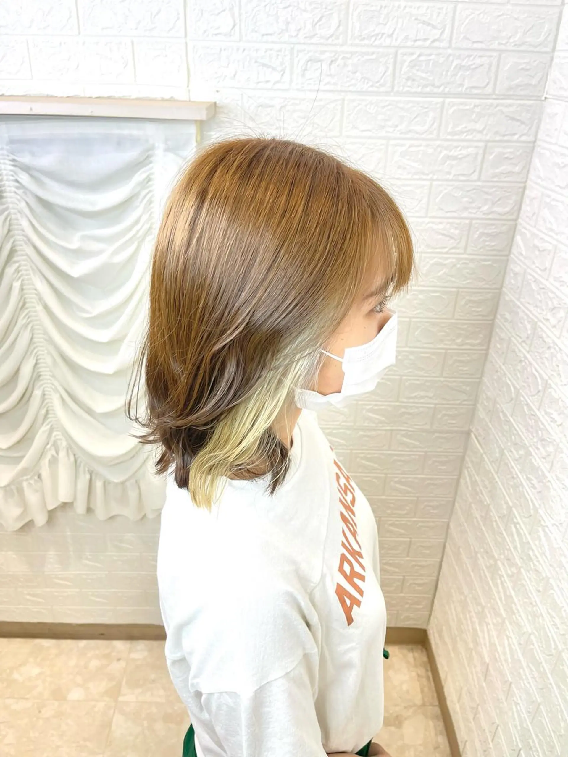 ミディアム カラー カット ヘアカラー トリートメント 六反 仁哉のヘアスタイル