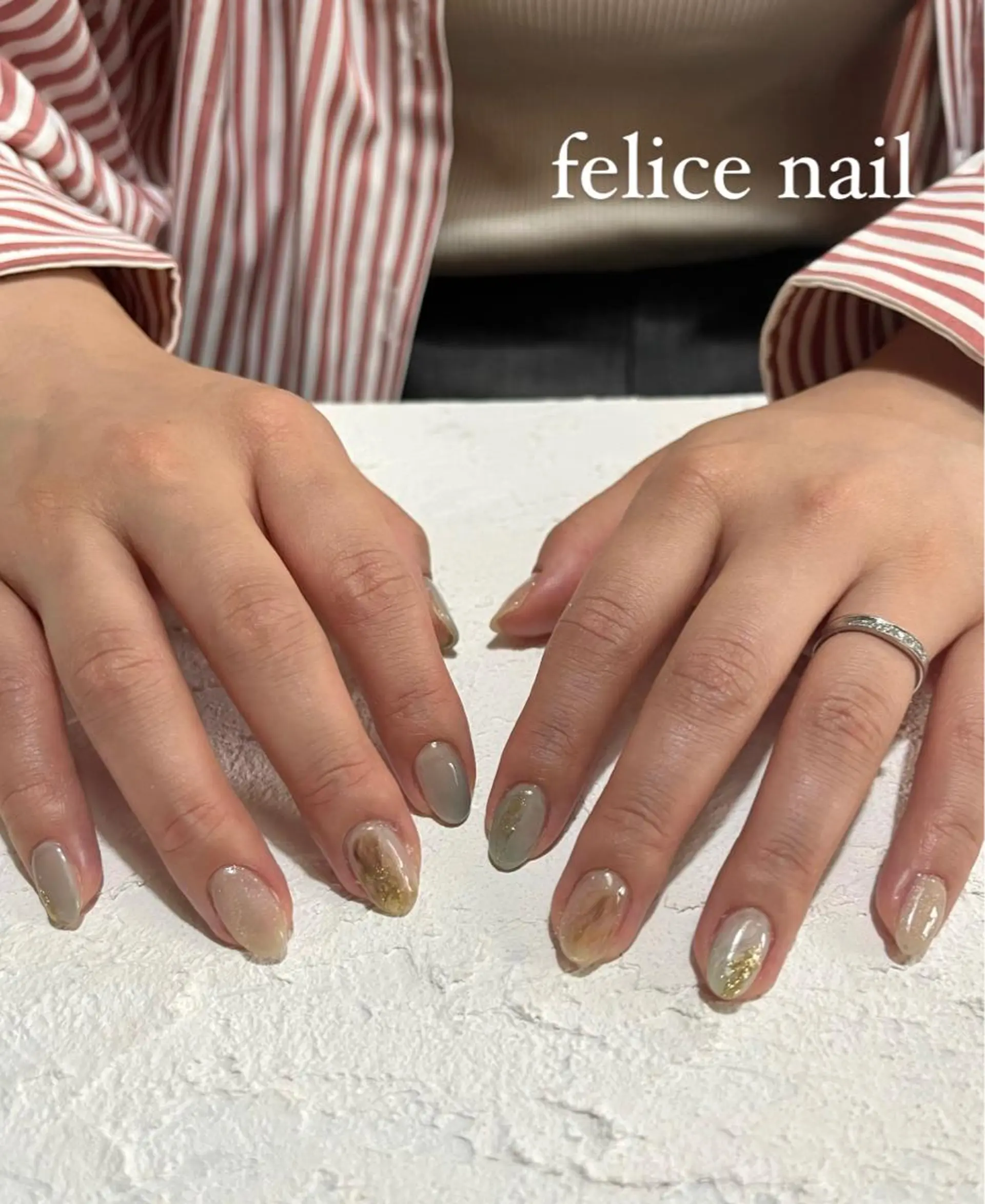 ネイル ジェルネイル 水色 マグネットネイル ニュアンスネイル オフィスネイル felice nailのネイルデザイン