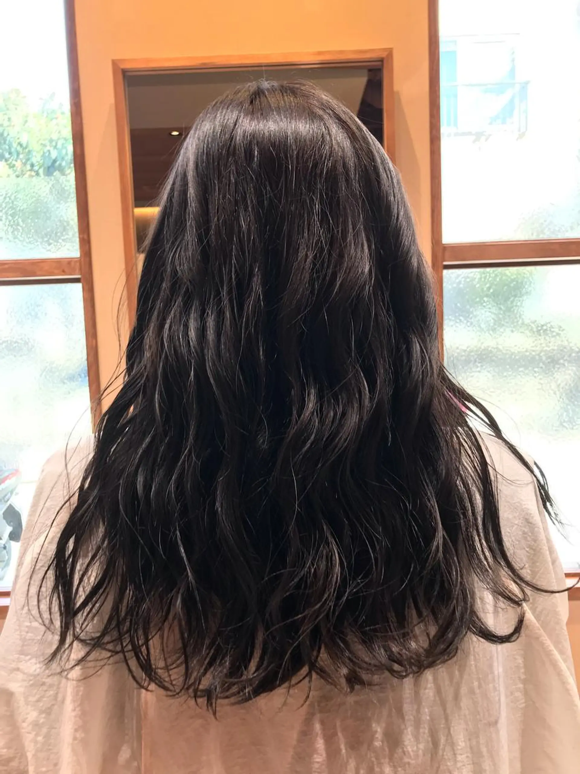 ロング ハイライト 山崎 光瑠のヘアスタイル