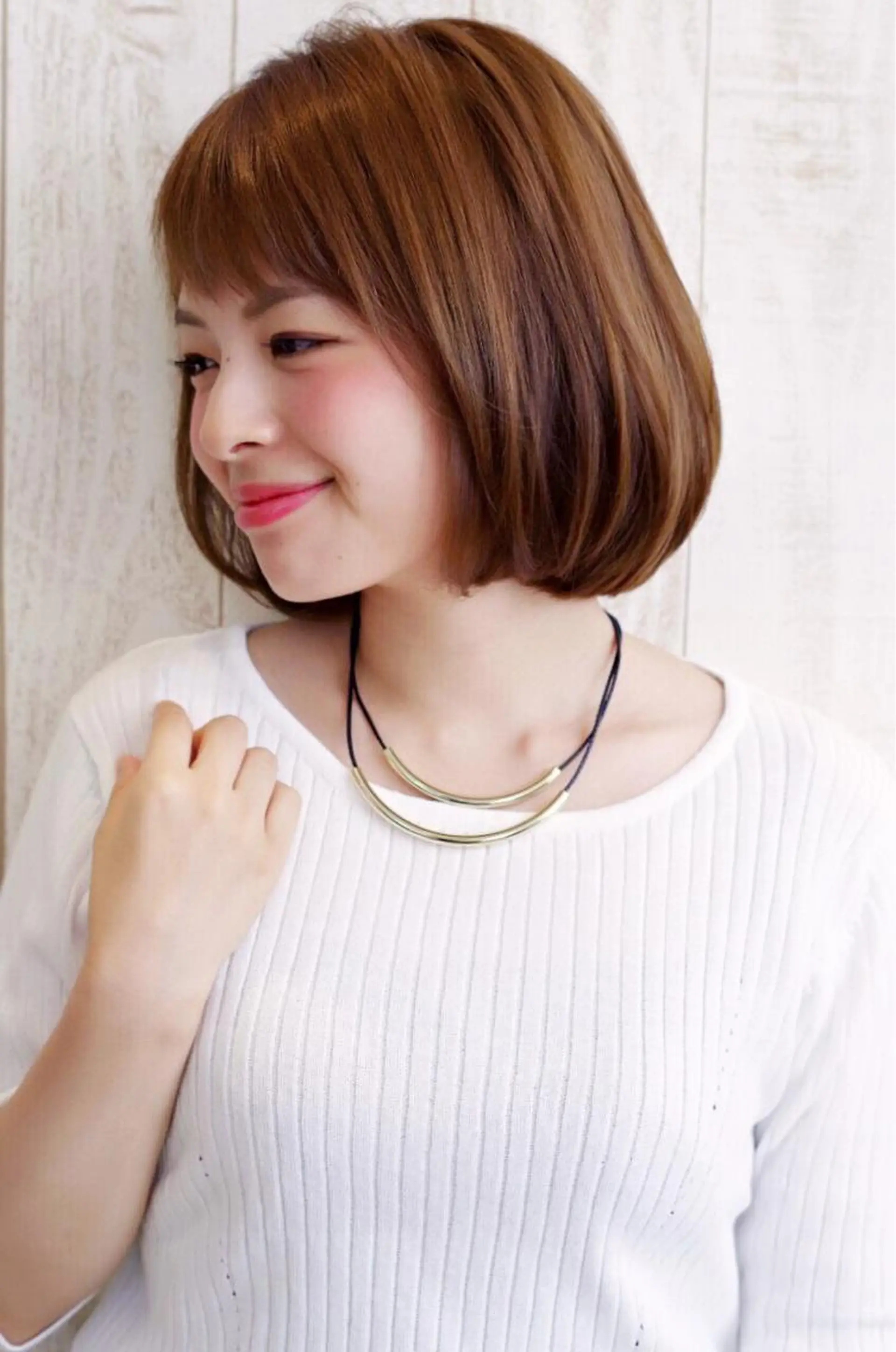 ミディアム ボブ カット 縮毛矯正 骨格肌色 似合わせ/YUKAのヘアスタイル