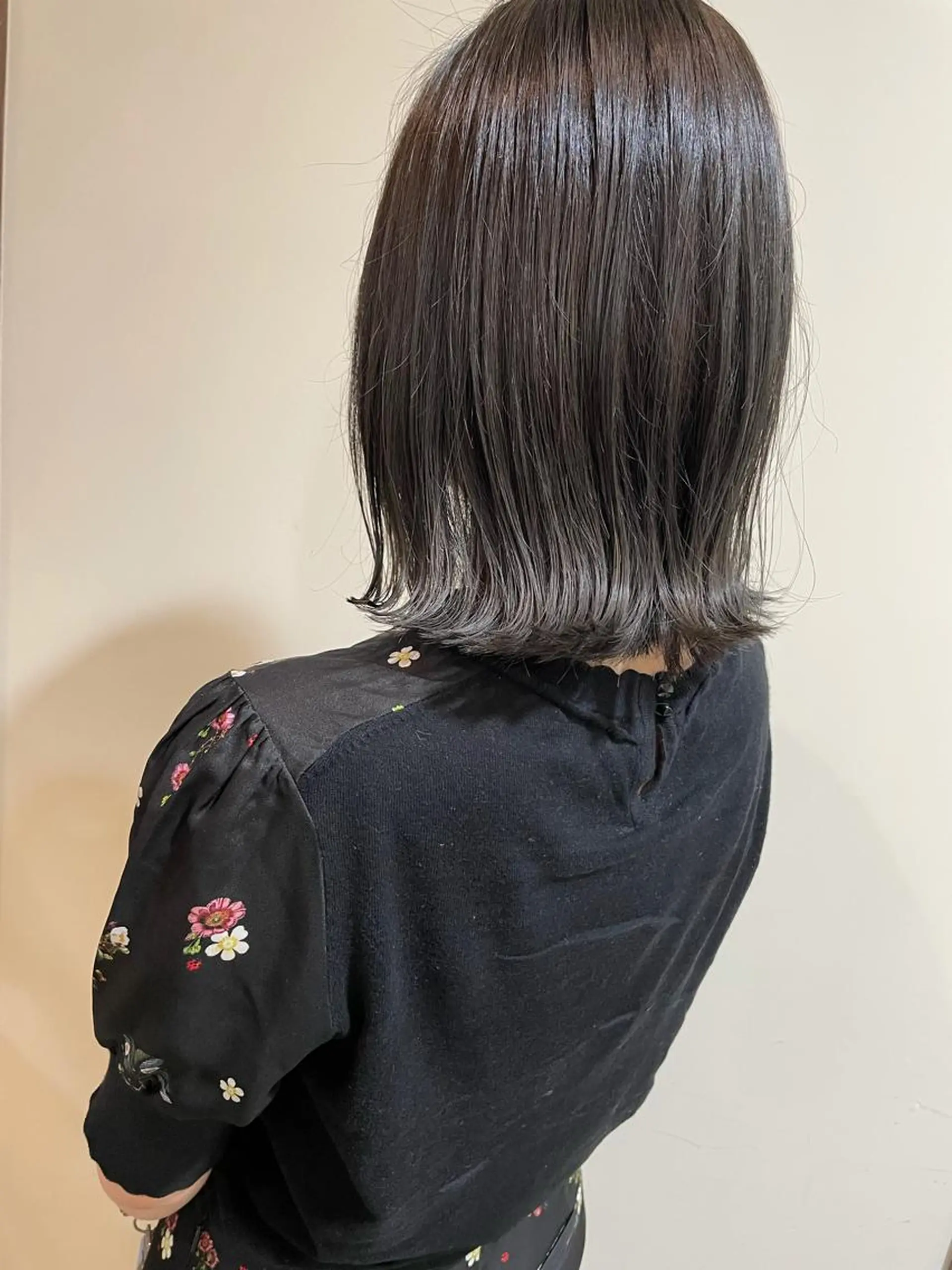 ミディアム 保野加/トレンドボブ 透明感爆発カラーのヘアスタイル