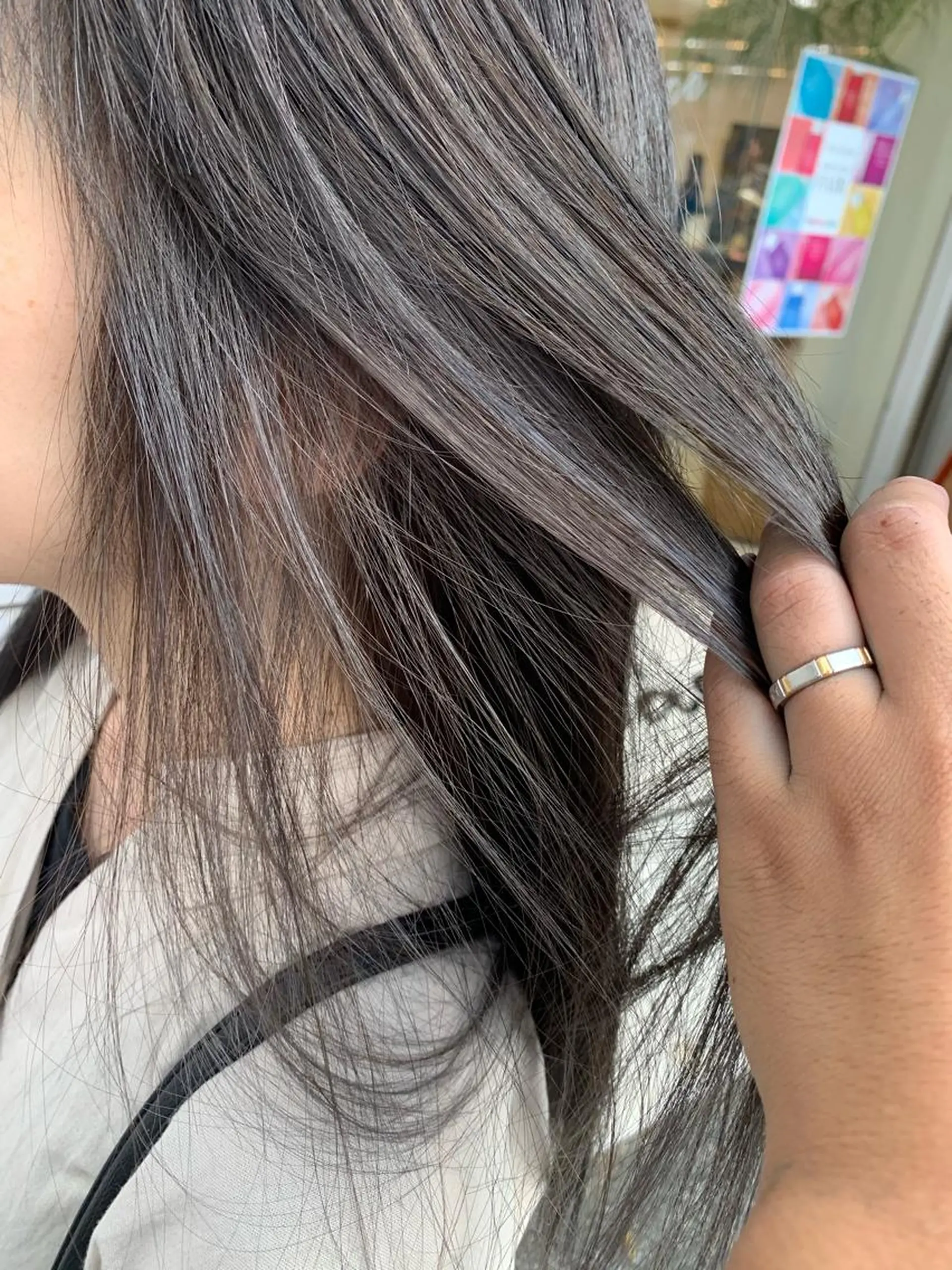 ミディアム カラー ヘアアレンジ グレージュ ハイライトカラー ハイライト 竹井 寛喜のヘアスタイル