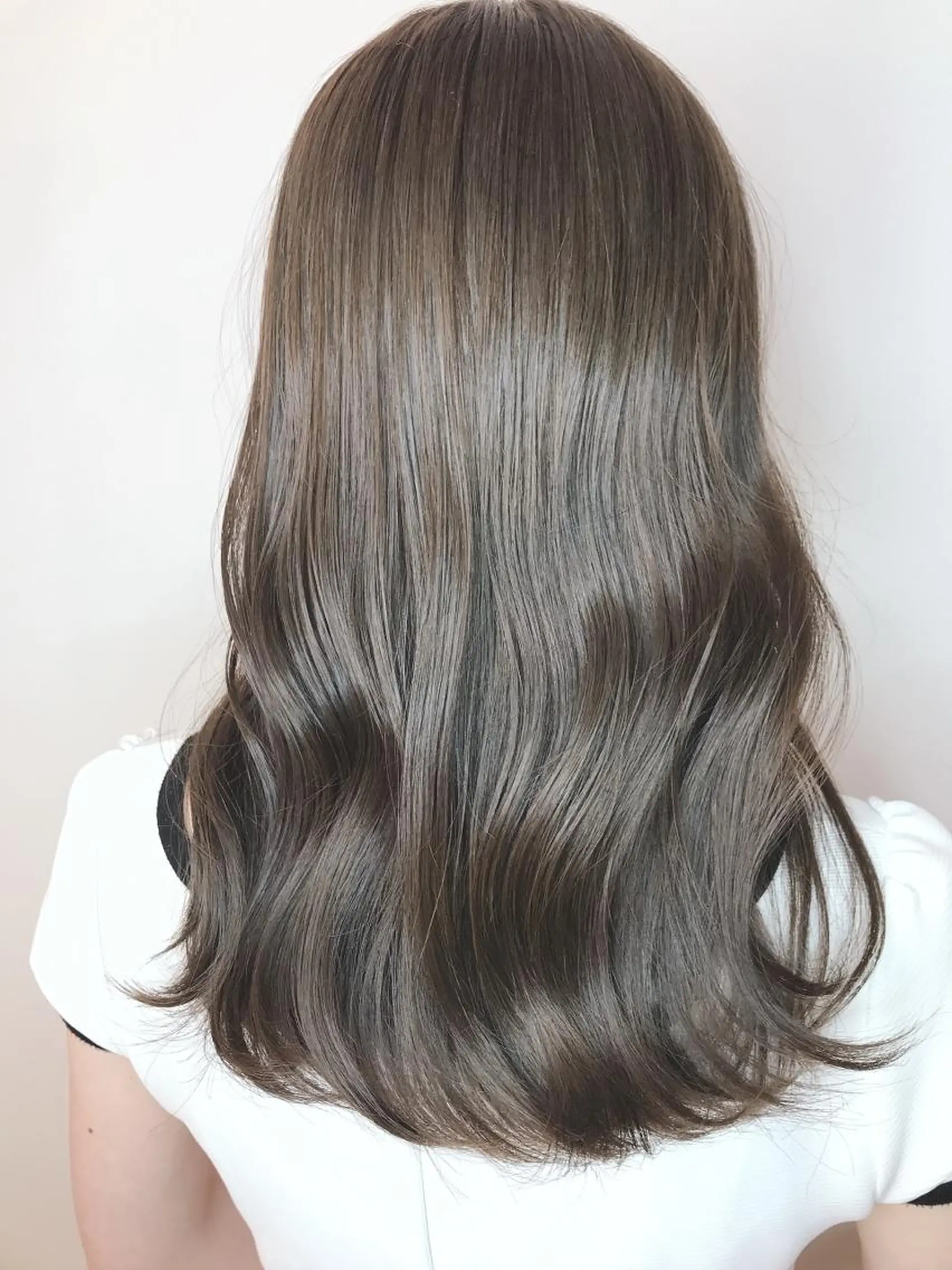 セミロング 髪質改善 トリートメント パーソナルカラー骨格 顔タイプ　川野龍一のヘアスタイル