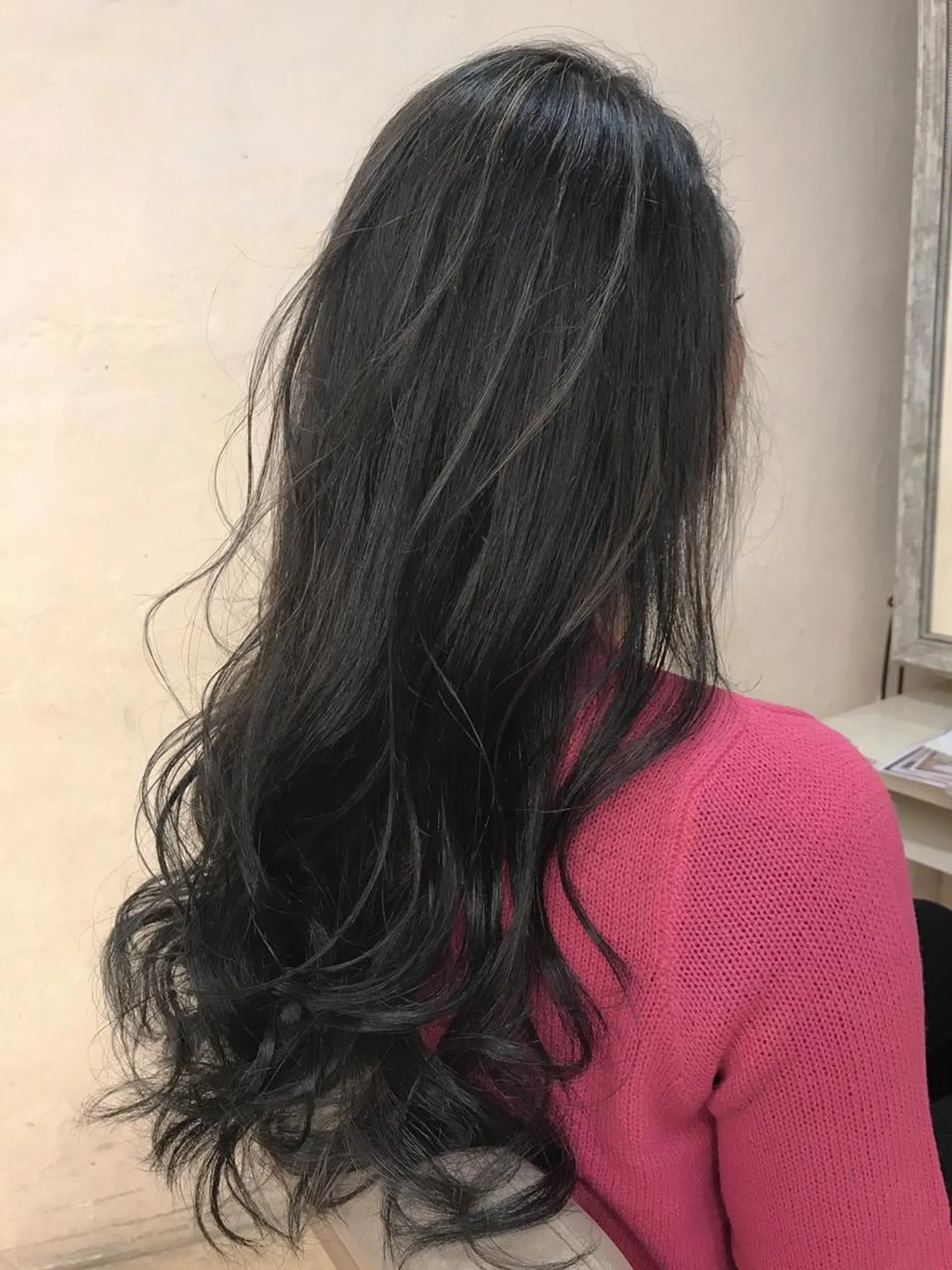 ロング カラー アディクシーカラー ブルーカラー ブルーグレー 【透明感、艶髪】西村 有司のヘアスタイル