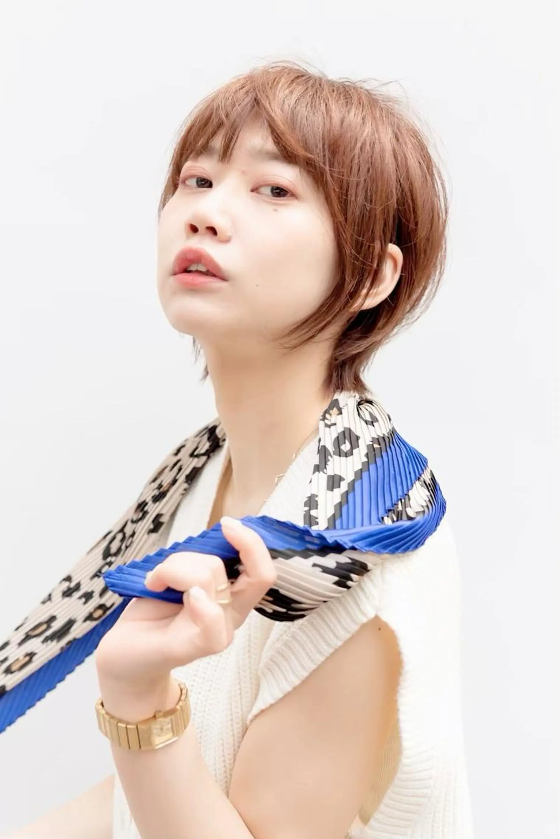 ショート アッシュ ボブ くびれヘア ハイライト レイヤーカット 原宿アンリ 山下卓也のヘアスタイル