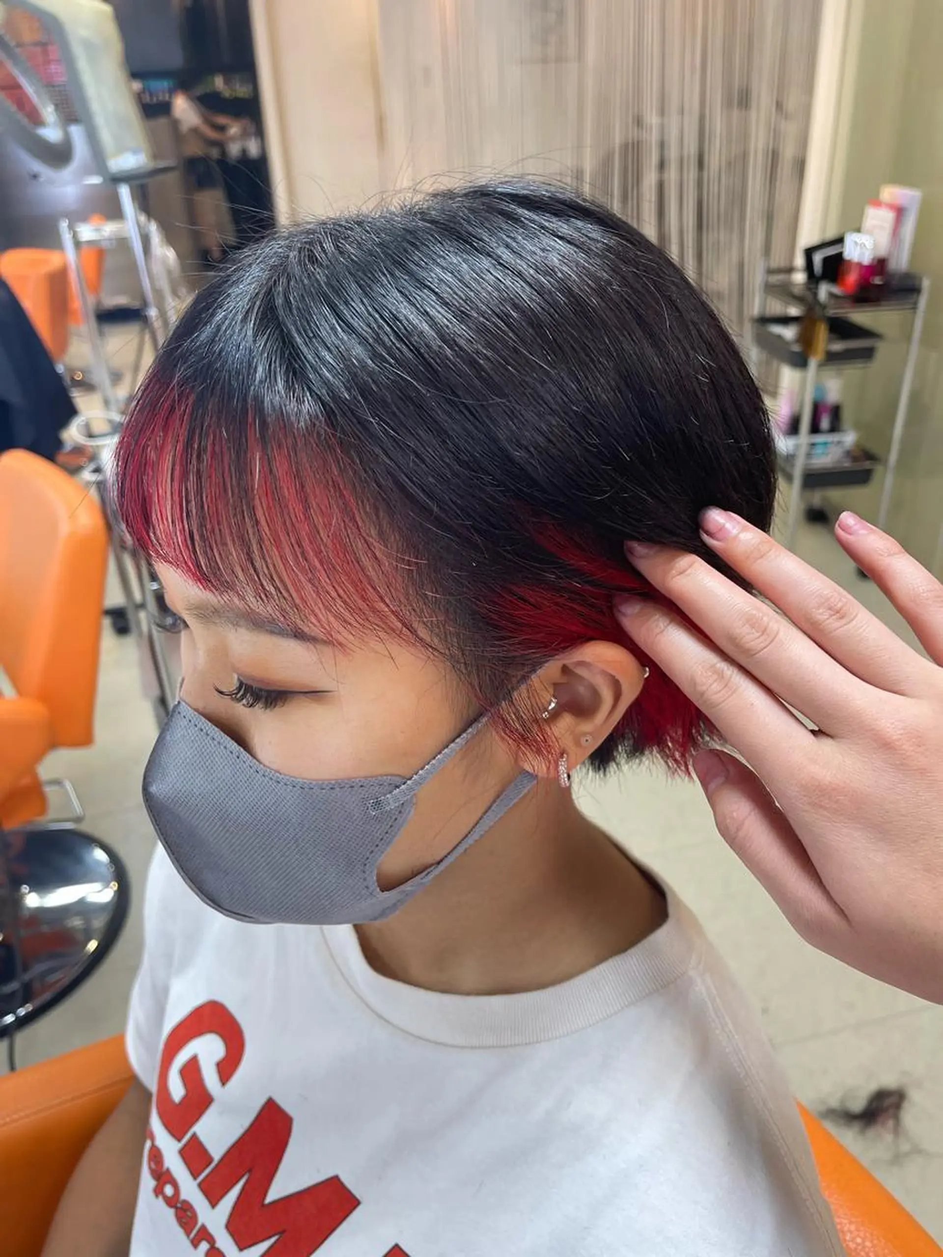 ショート カラー ヘアアレンジ 鶴﨑 美優亜のヘアスタイル