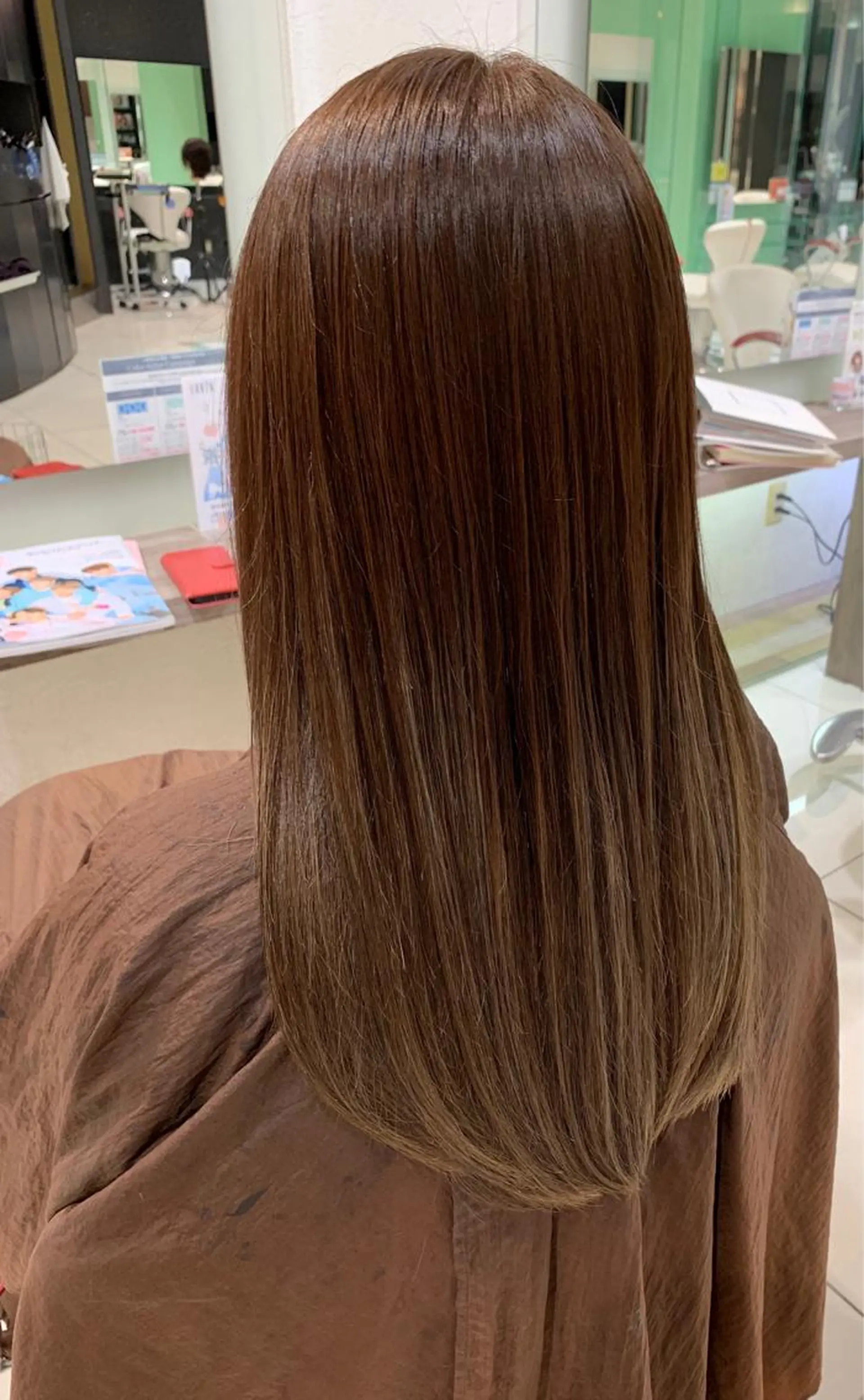 セミロング カラー ベージュカラー 透明感カラー グラデーションカラー 【艶カラー】石山拓人 /ブリーチのヘアスタイル