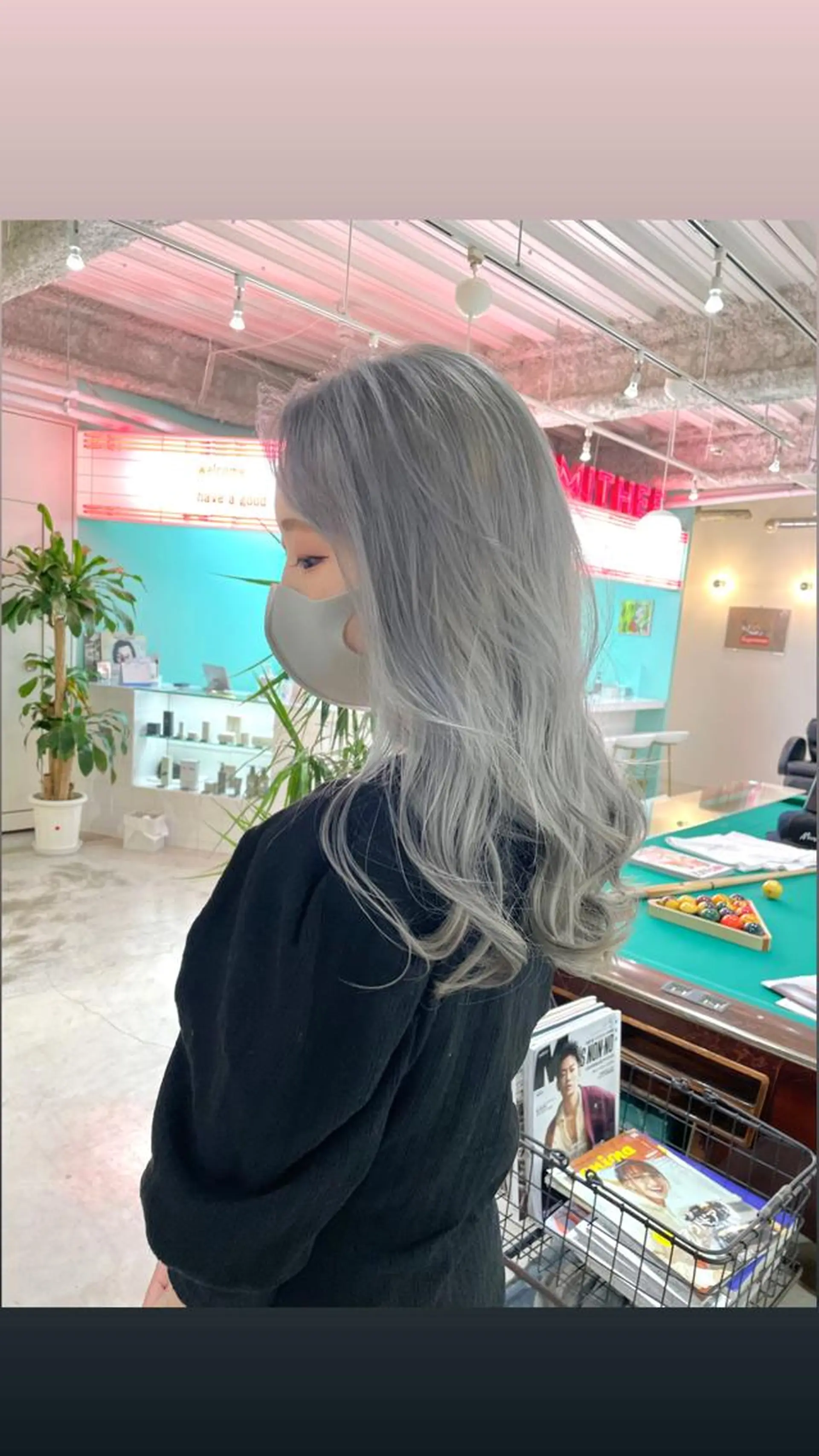 ロング カラー アッシュ ブリーチ ブロンド ホワイトアッシュ ホワイトブロンド 韓国🇰🇷透明感 ERIのヘアスタイル