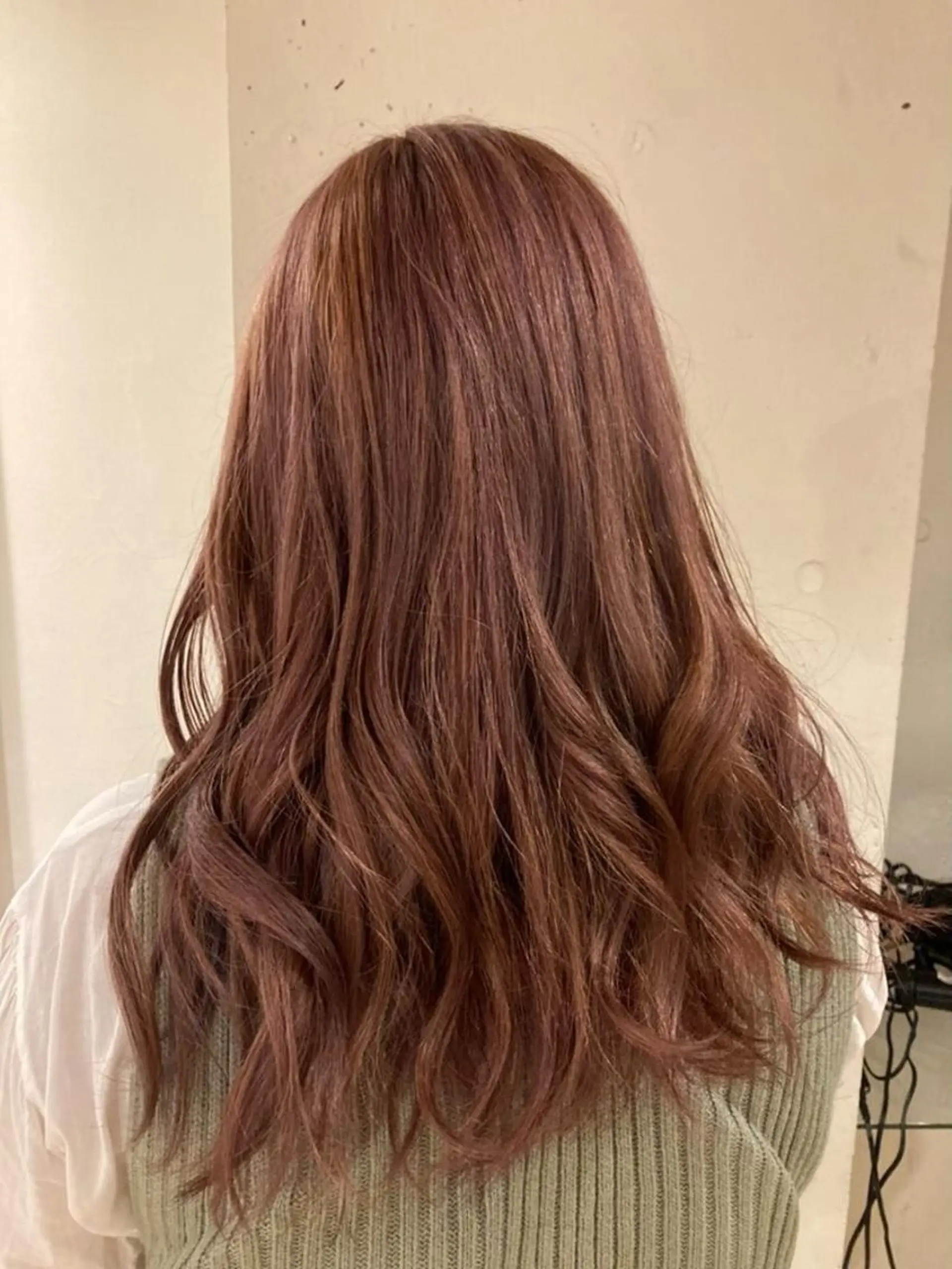 ロング カラー ヘアアレンジ 安澤 彩奈のヘアスタイル