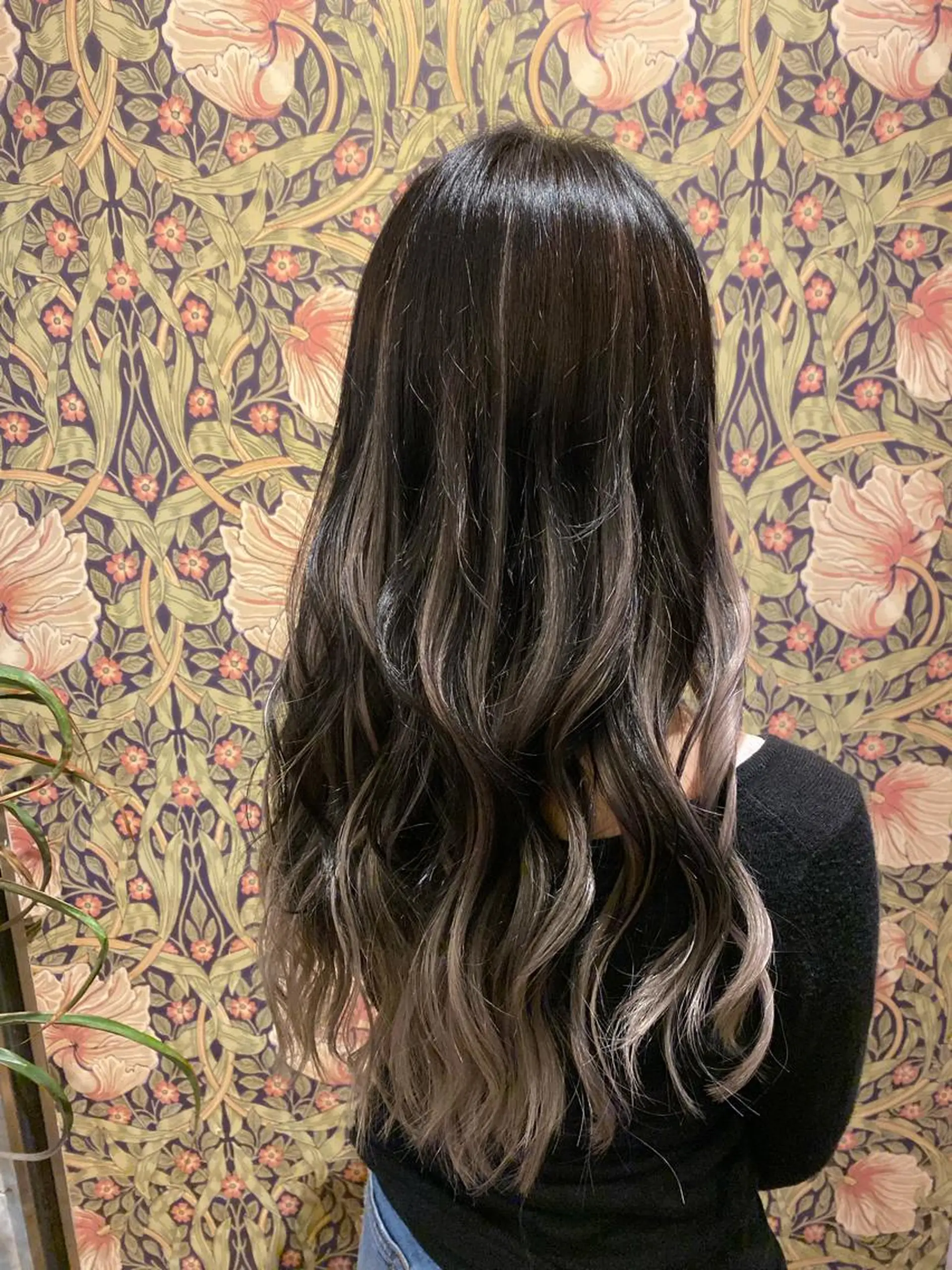 ロング カラー グラデーションカラー ハイライトカラー ハイライト シールエクステ 🪽CHIAKIのヘアスタイル