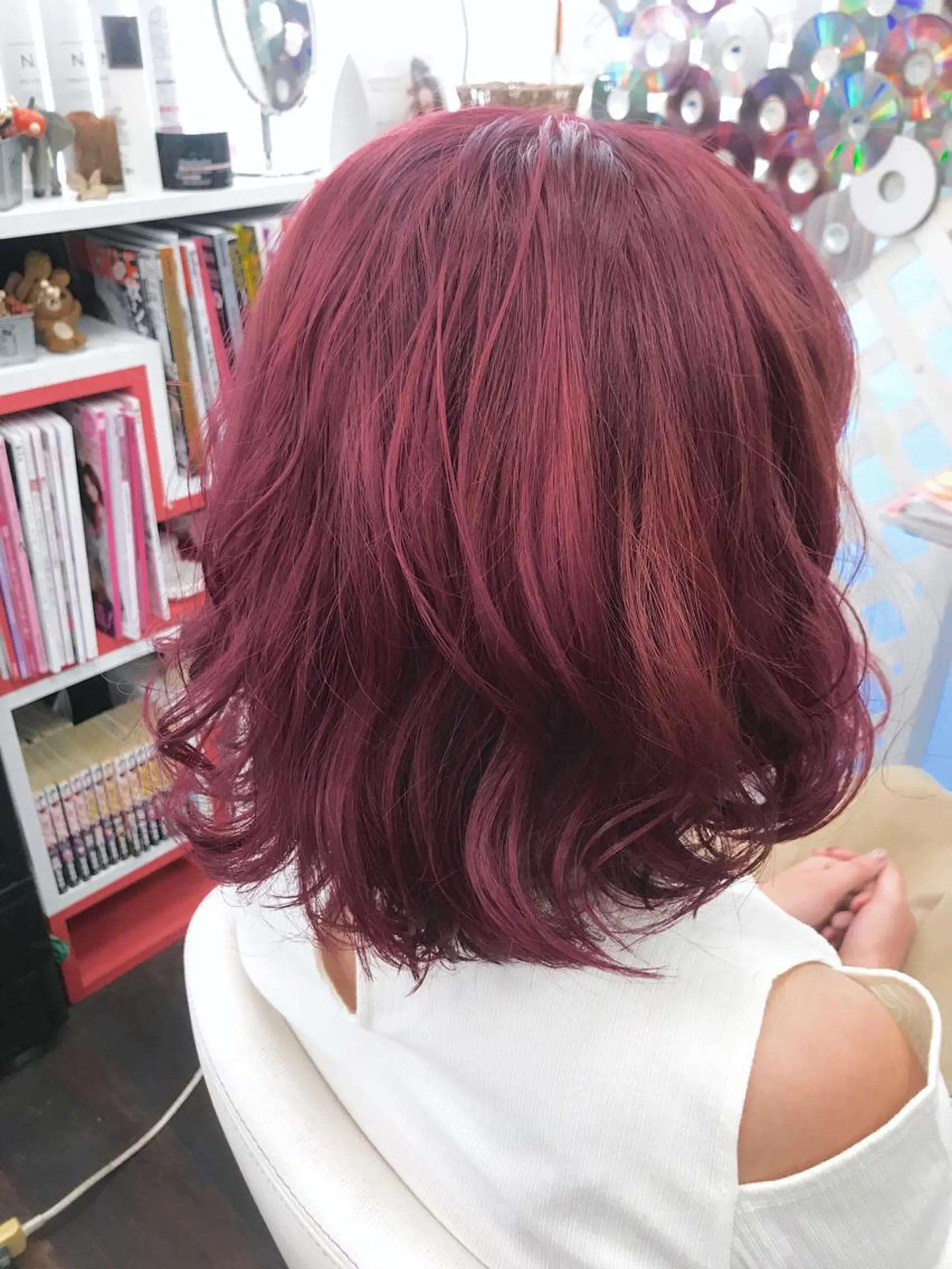 ミディアム カラー 岩谷/ブリーチ 🪽透明感カラーのヘアスタイル