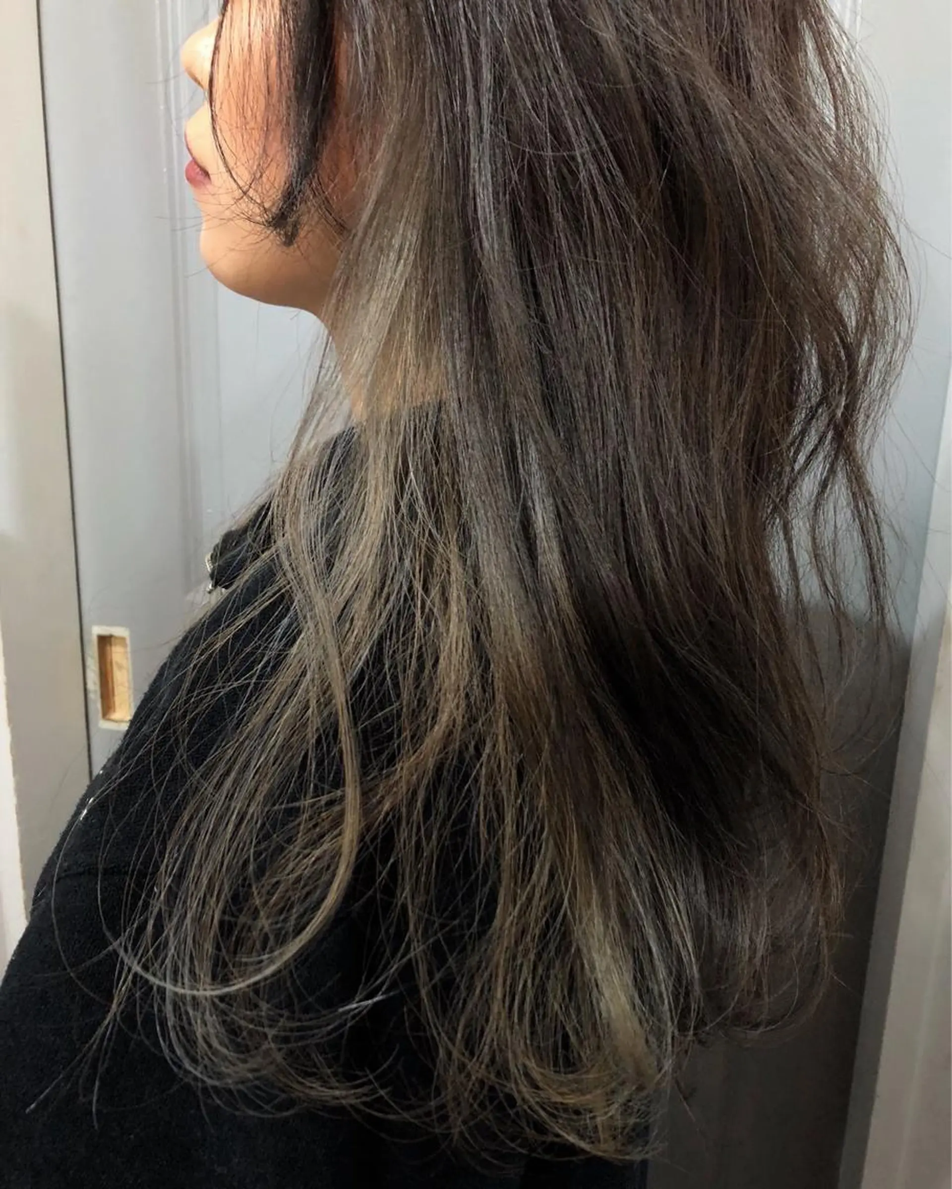 ロング カラー ブリーチ Pia ツボイ ケイタのヘアスタイル