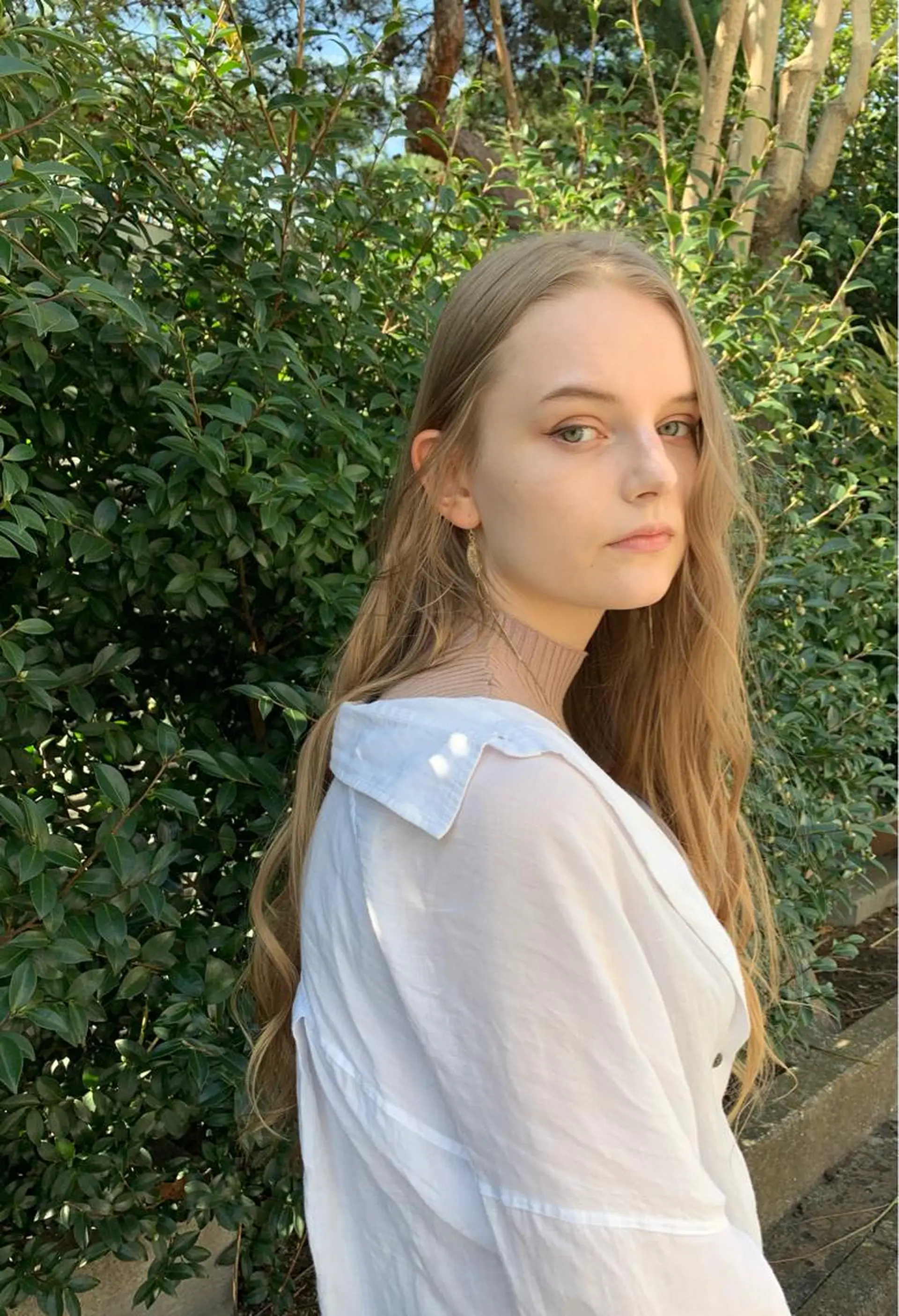 ロング ~洗練ナチュラル~ 🪵 岡田 知佳のヘアスタイル