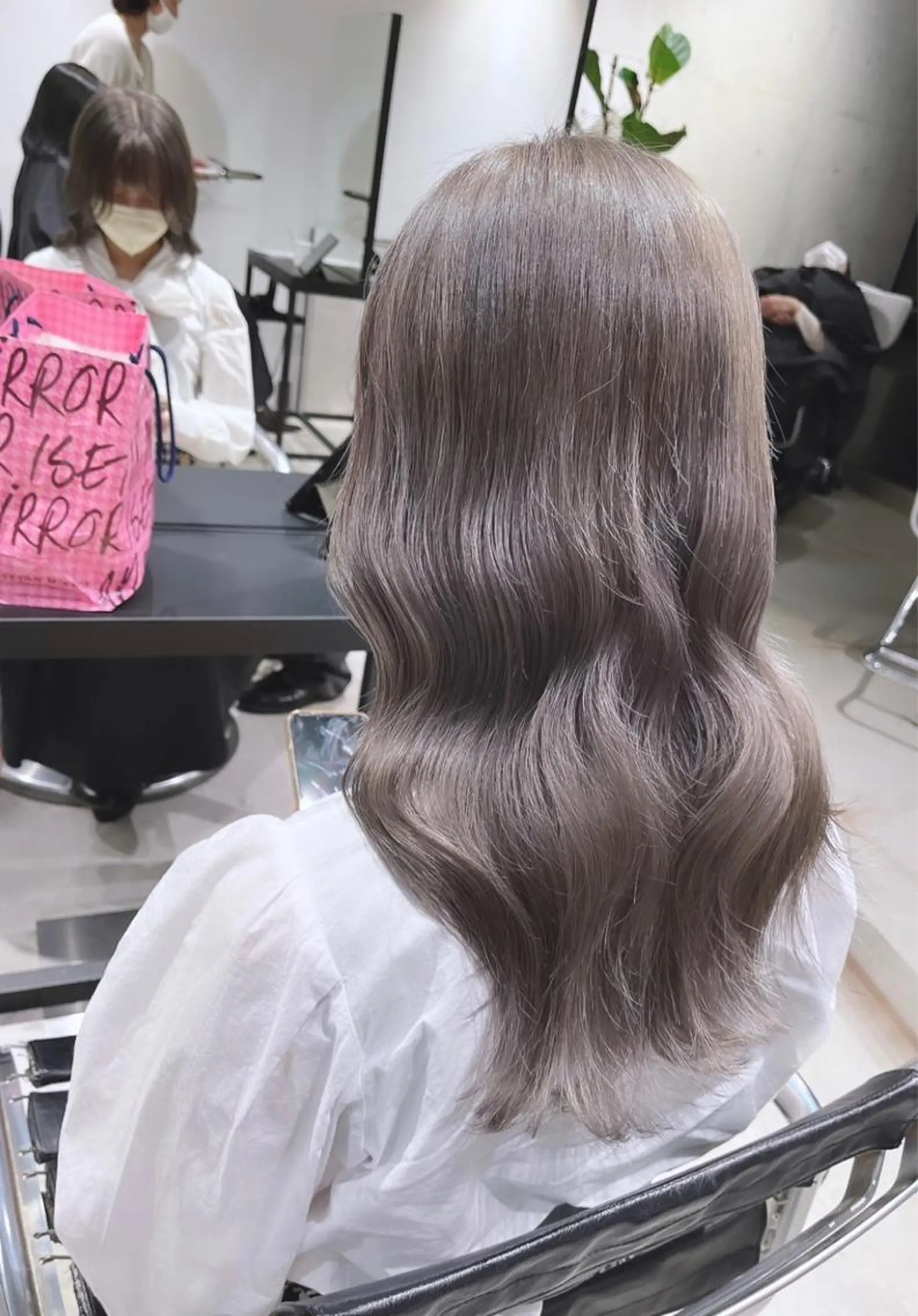 ミディアム カット ヘアカラー トリートメント 🌫️大人韓国ヘア 🌫️naoyaのヘアスタイル