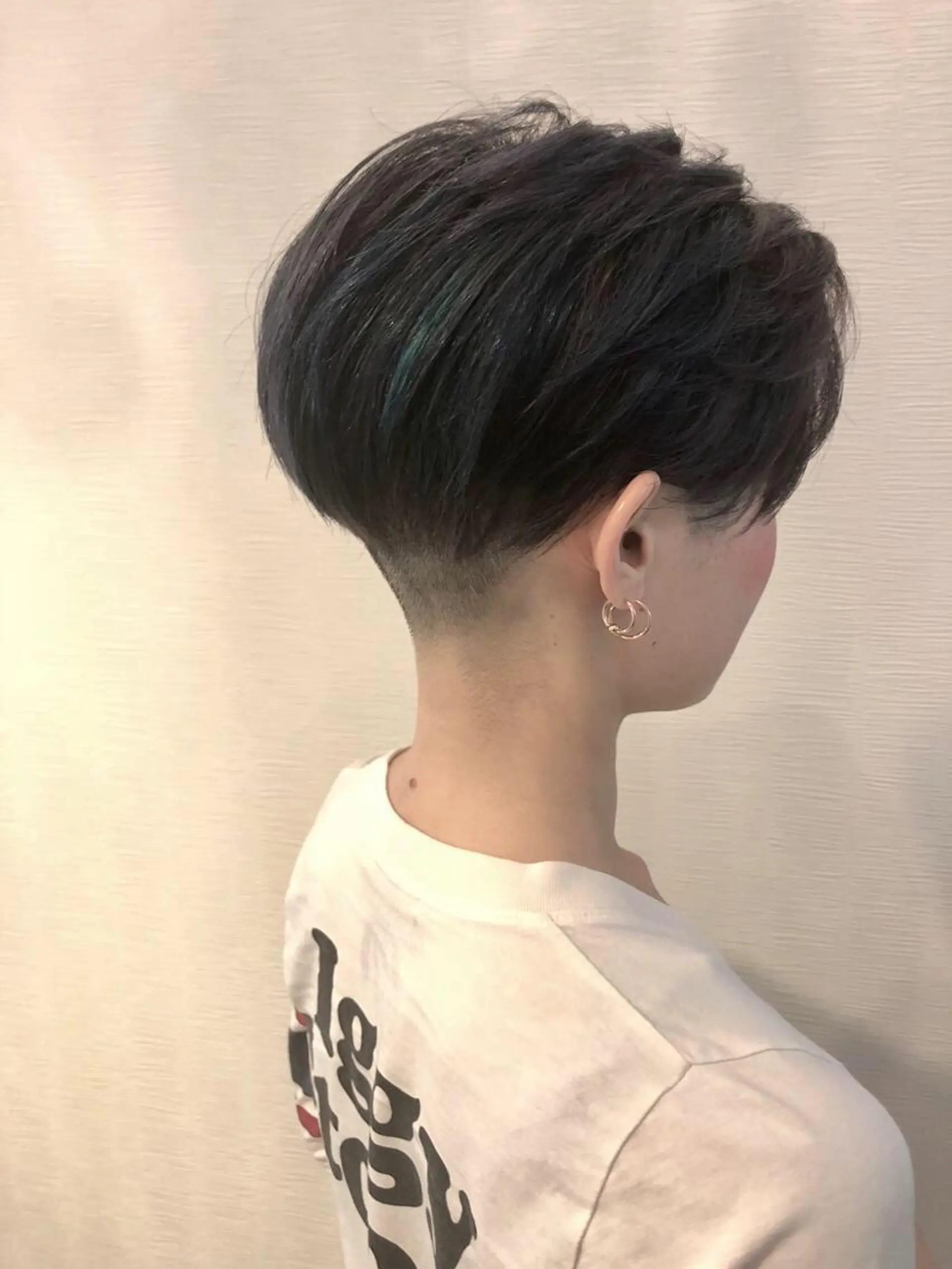 ショート カラー 平川 友希子のヘアスタイル