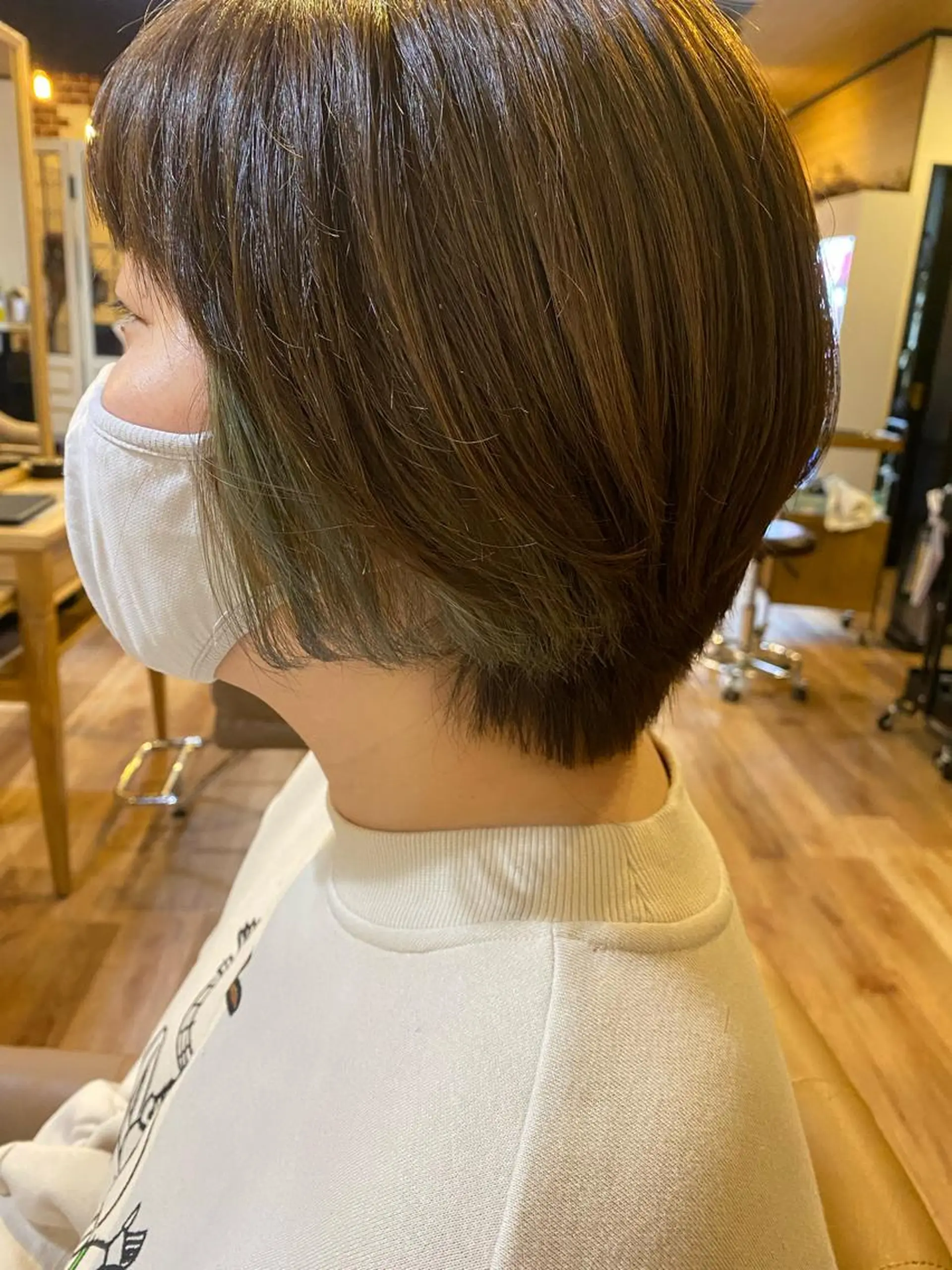 ショート カラー 顔周りカット🍑 Zina難波 Akiのヘアスタイル
