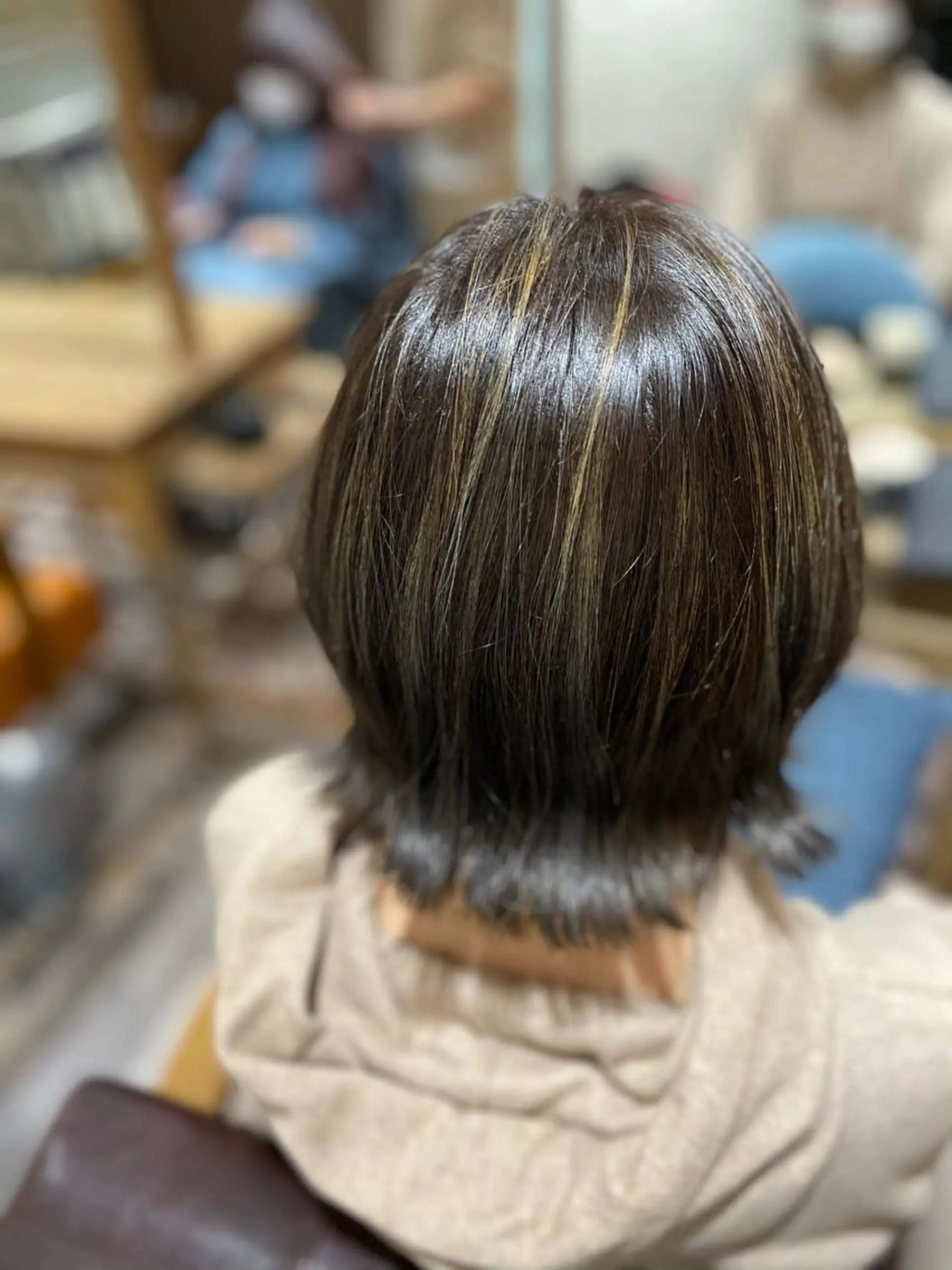 ショート カラー 平田 怜のヘアスタイル