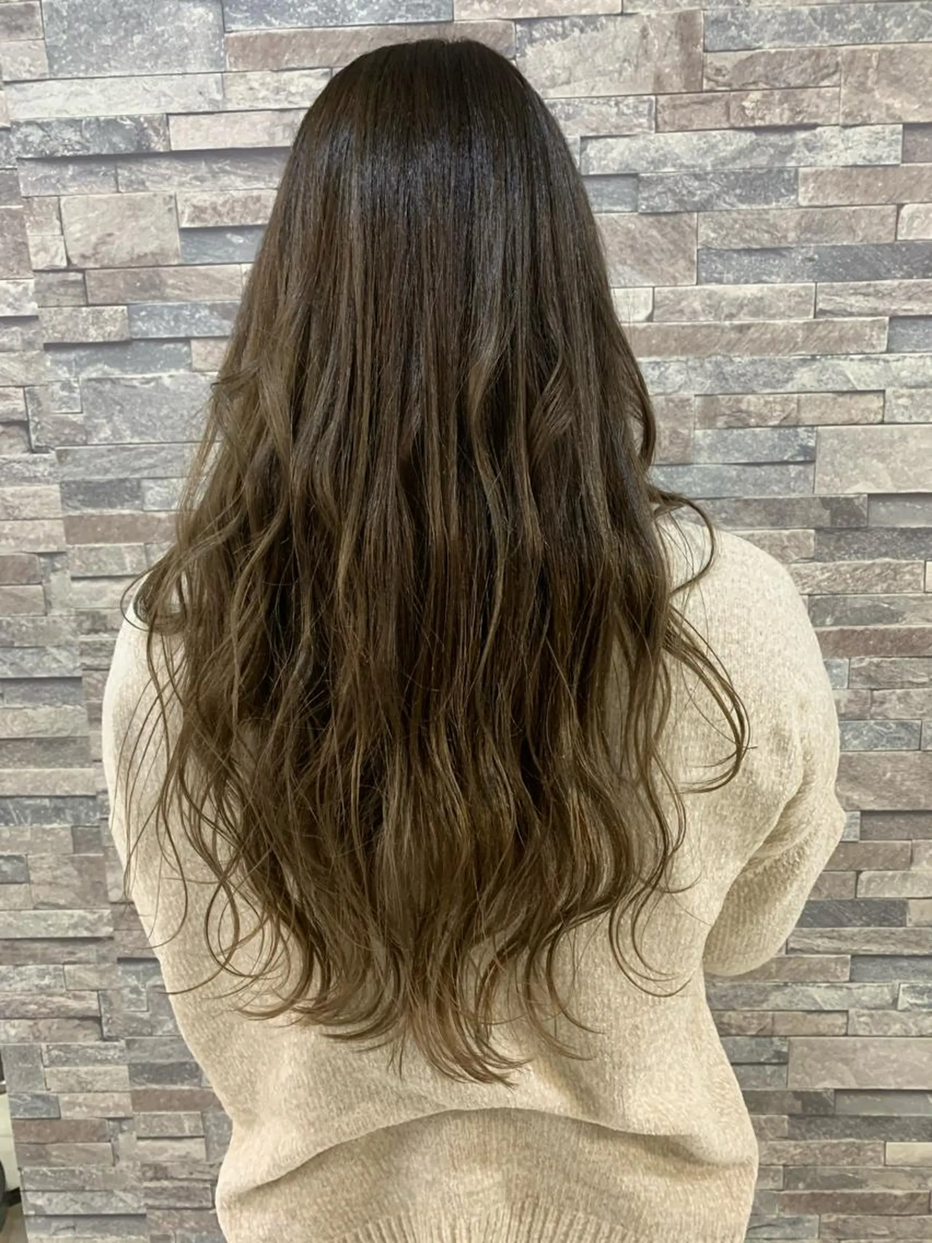 ロング カラー バレイヤージュ レイヤーカット ハイトーン Arphyのヘアスタイル