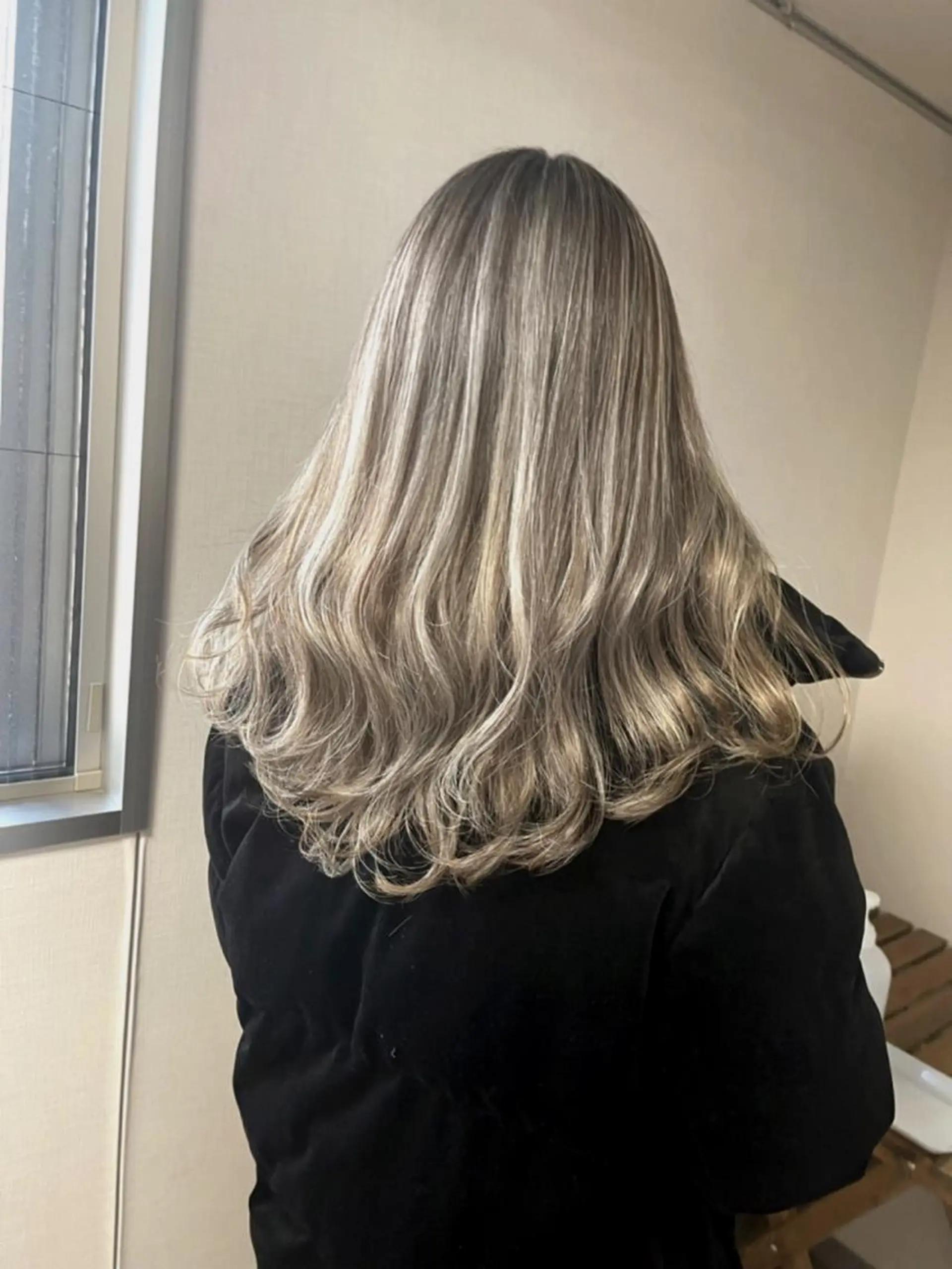ロング カラー ヘアアレンジ ハイライトカラー ハイトーンカラー ハイライト ヘアカラー 松井那津子 /ハイライトブリーチのヘアスタイル