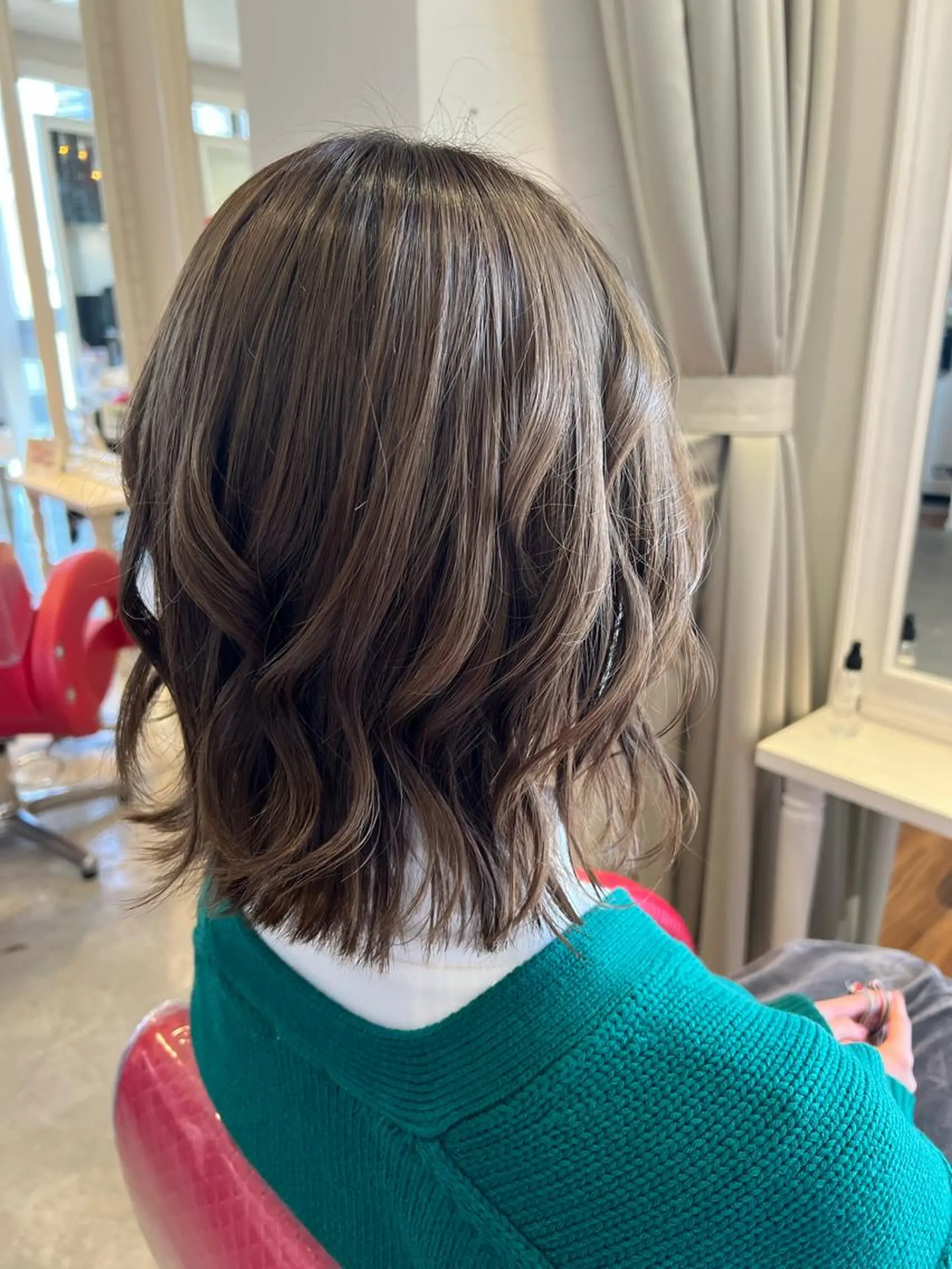 ミディアム ヘアアレンジ 顔周りカット ヨシンモリ 小顔カット カット パーマ HONOKA /顔周りレイヤー得意の眉毛・アイブロウイメージ