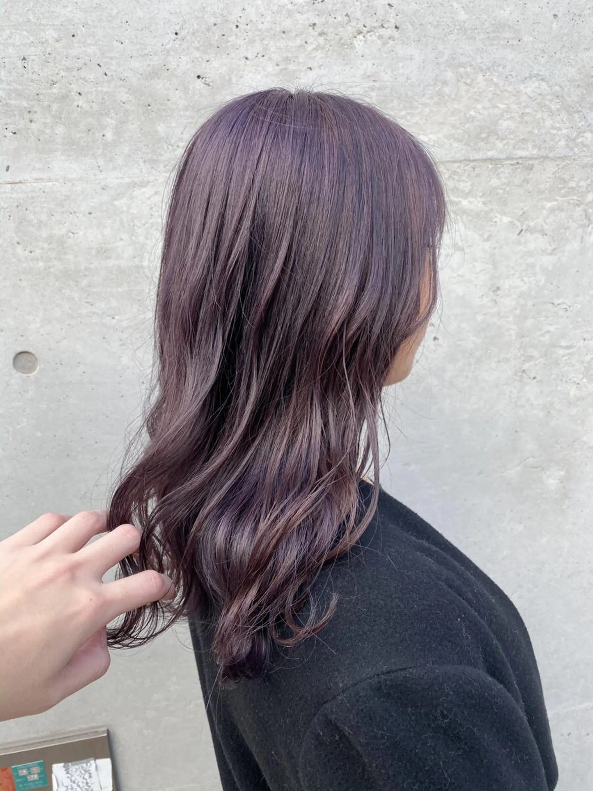 セミロング カラー ブリーチ パープルカラー SALOWIN神戸三宮East店所属・【透明感、艶髪】西村 有司のヘアスタイル