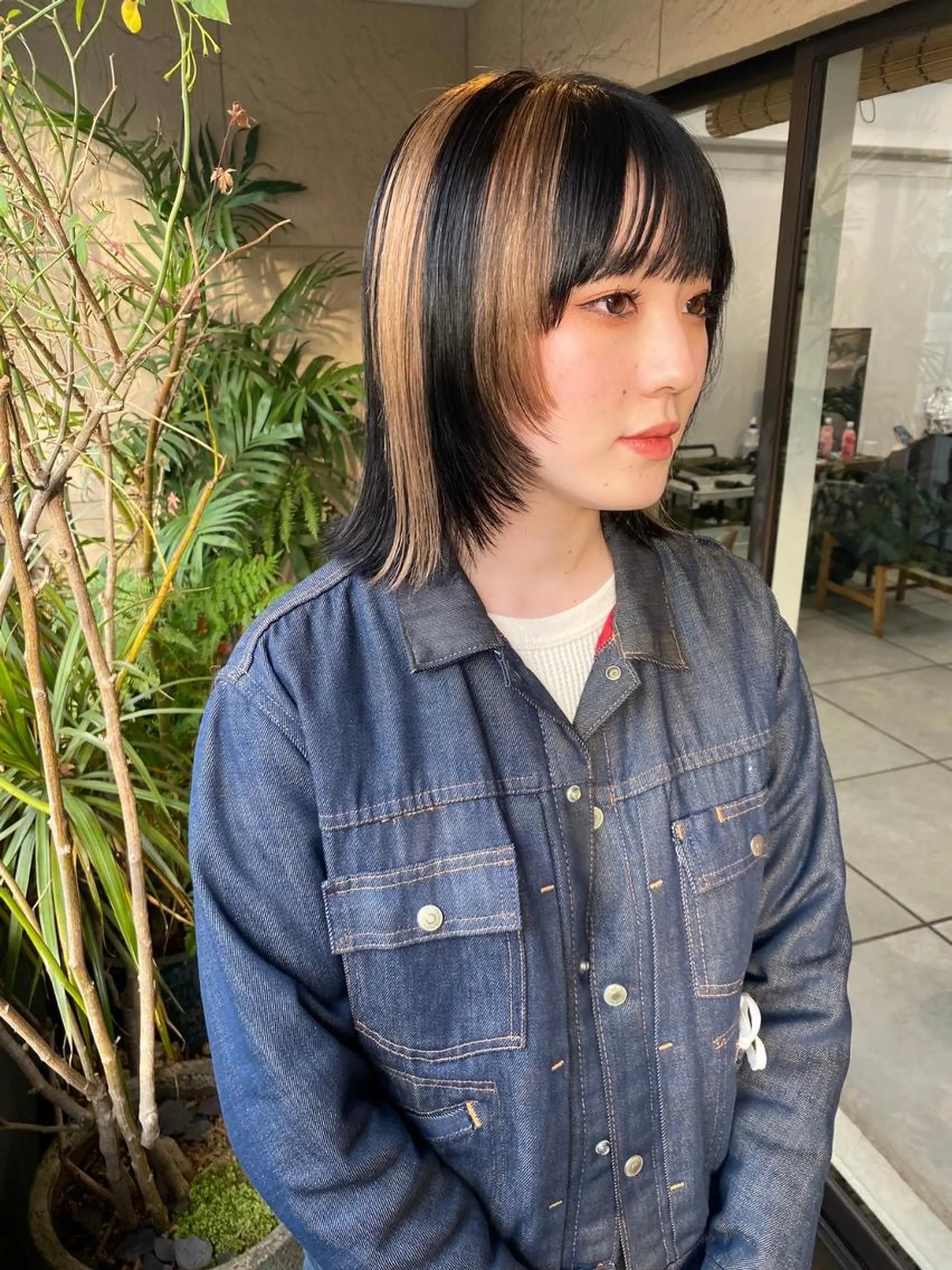 ミディアム パーマ カラー ショートボブ ミディアムパーマ アディクシーカラー ブリーチ ケアブリーチ カット ヘアカラー トリートメント CEINE OURのヘアスタイル