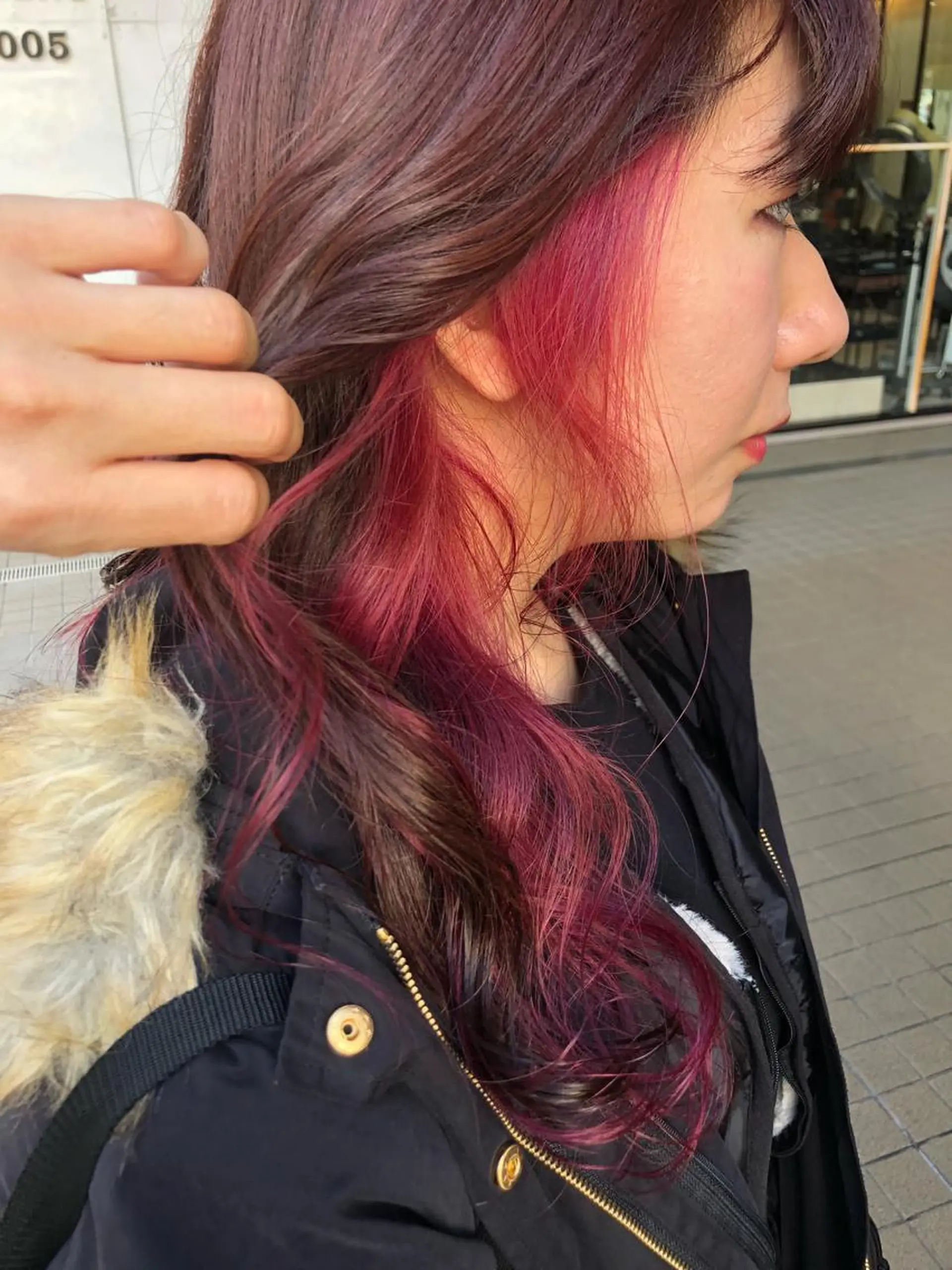 セミロング カラー インナーカラー ピンクカラー バイオレットカラー カット ヘアカラー トリートメント SHAFT Ieiriのヘアスタイル